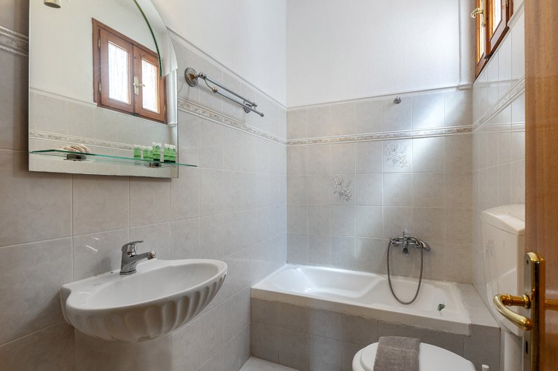 San Giorgio Villa, Bathroom
