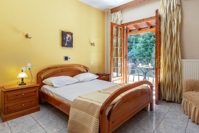 San Giorgio Villa, bedroom with balcony