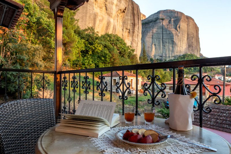 San Giorgio Villa, Θέα των Μετεώρων από το μπαλκόνι