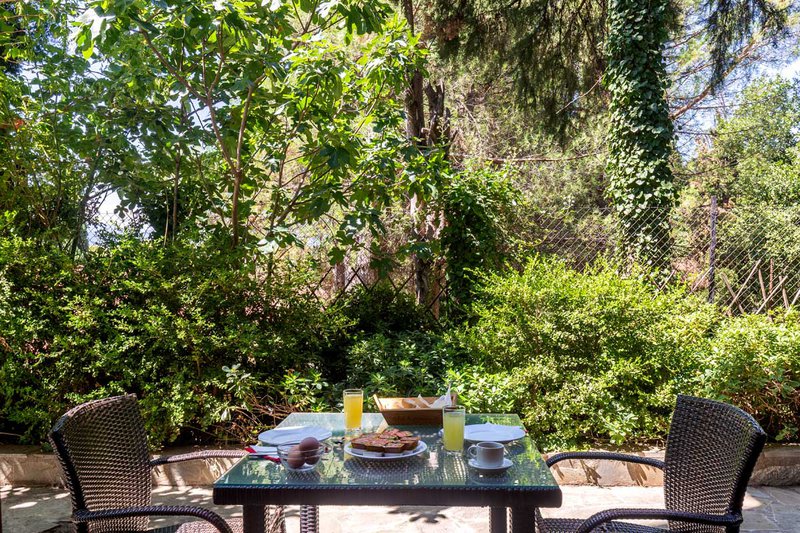 San Giorgio Villa, Breakfast table in the garden