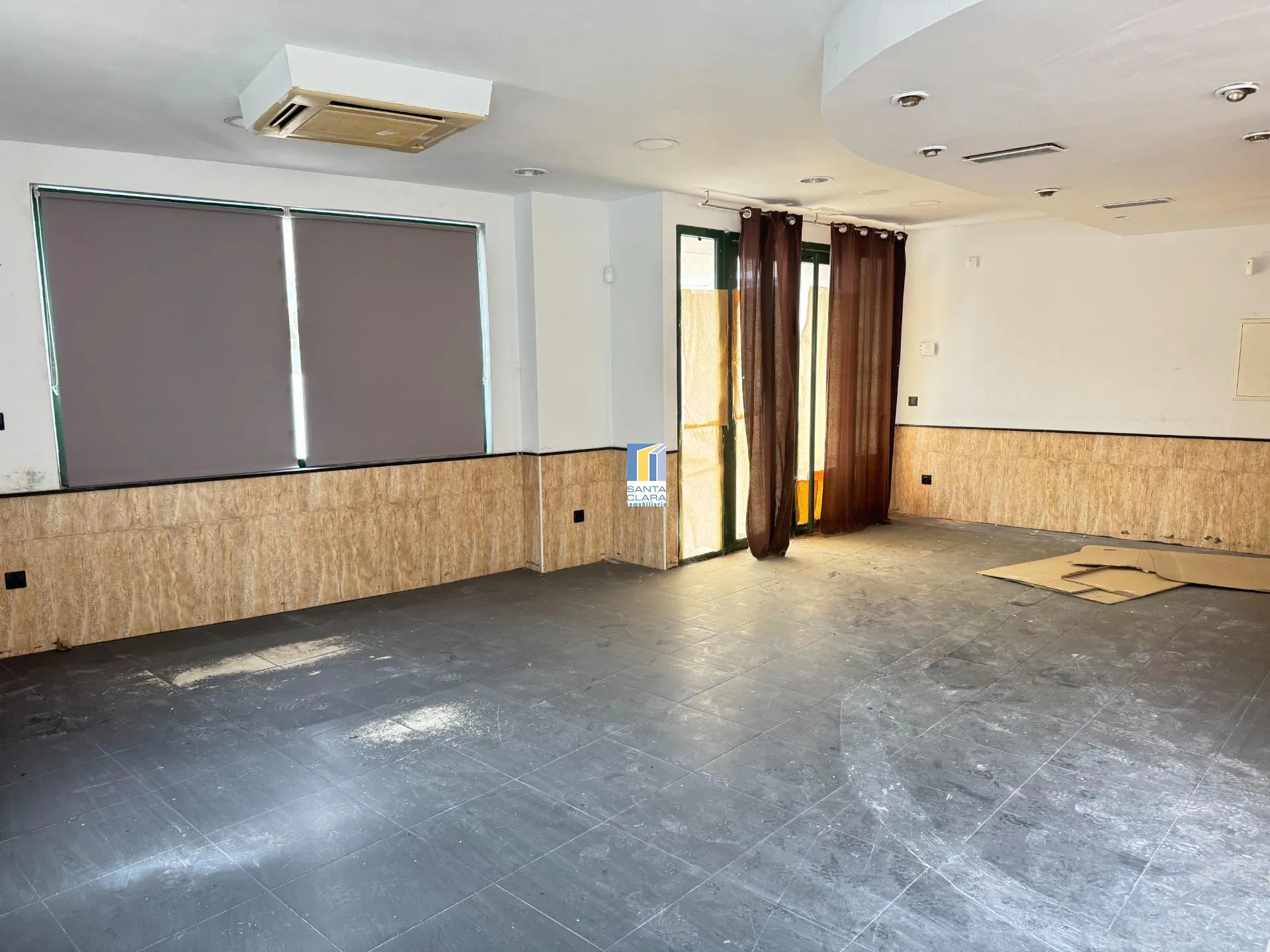 LOCAL COMERCIAL EN VENTA EN MONFARRACINOS, ZAMORA. - Inmobiliaria Santa Clara en Zamora - Imagen 1