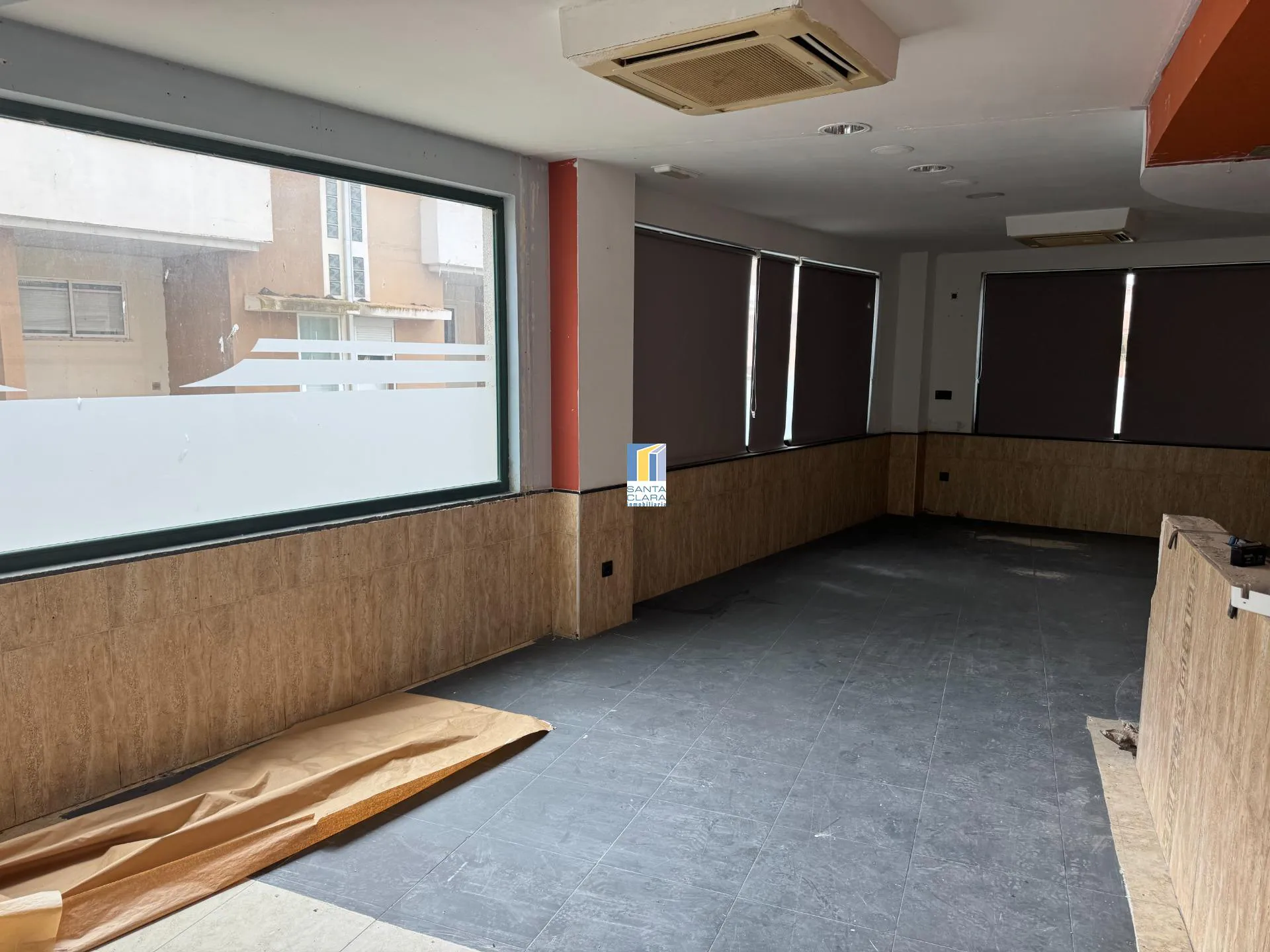 LOCAL COMERCIAL EN VENTA EN MONFARRACINOS, ZAMORA. - Inmobiliaria Santa Clara en Zamora - Miniatura 2