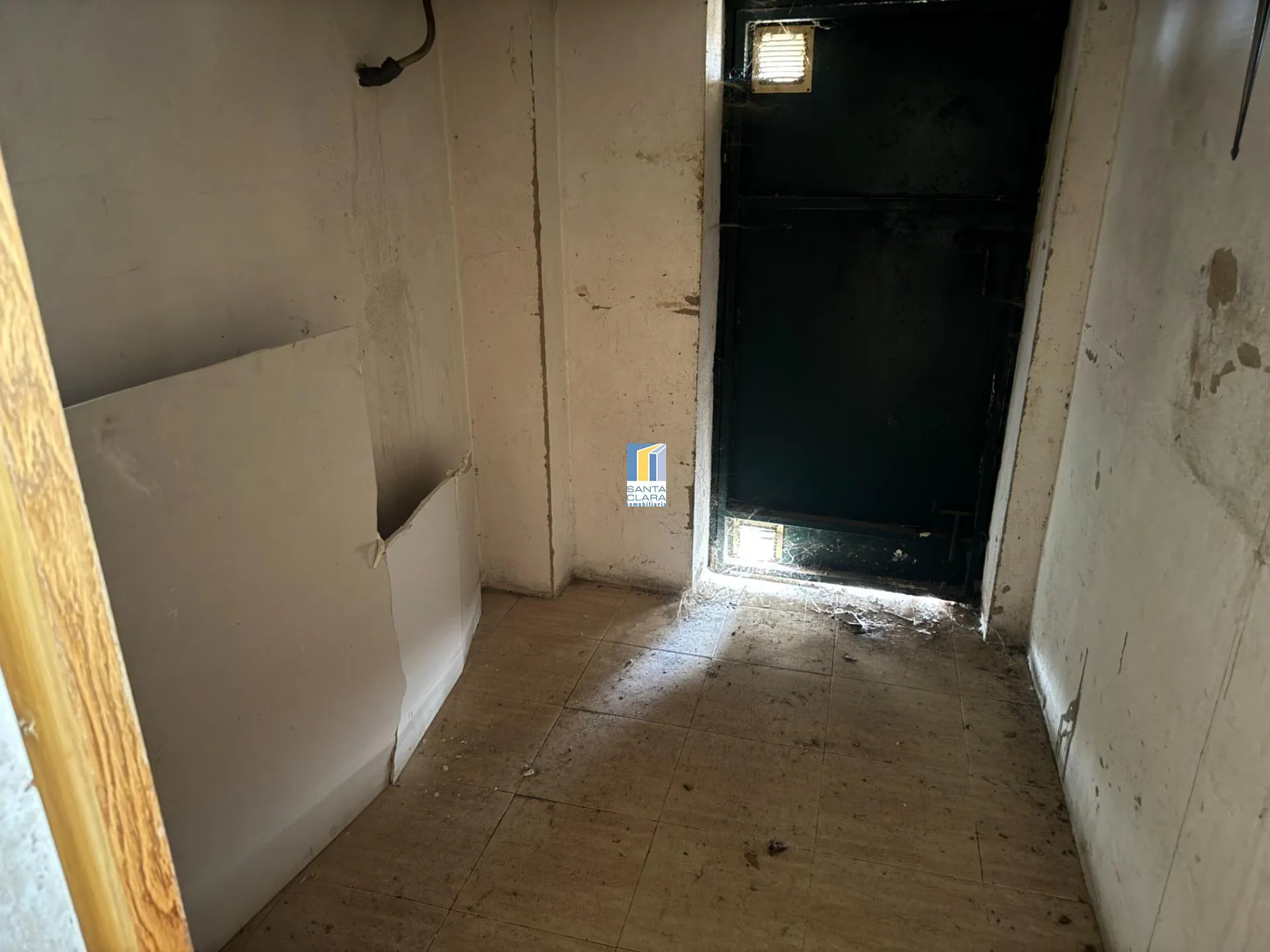 LOCAL COMERCIAL EN VENTA EN MONFARRACINOS, ZAMORA. - Inmobiliaria Santa Clara en Zamora - Miniatura 8
