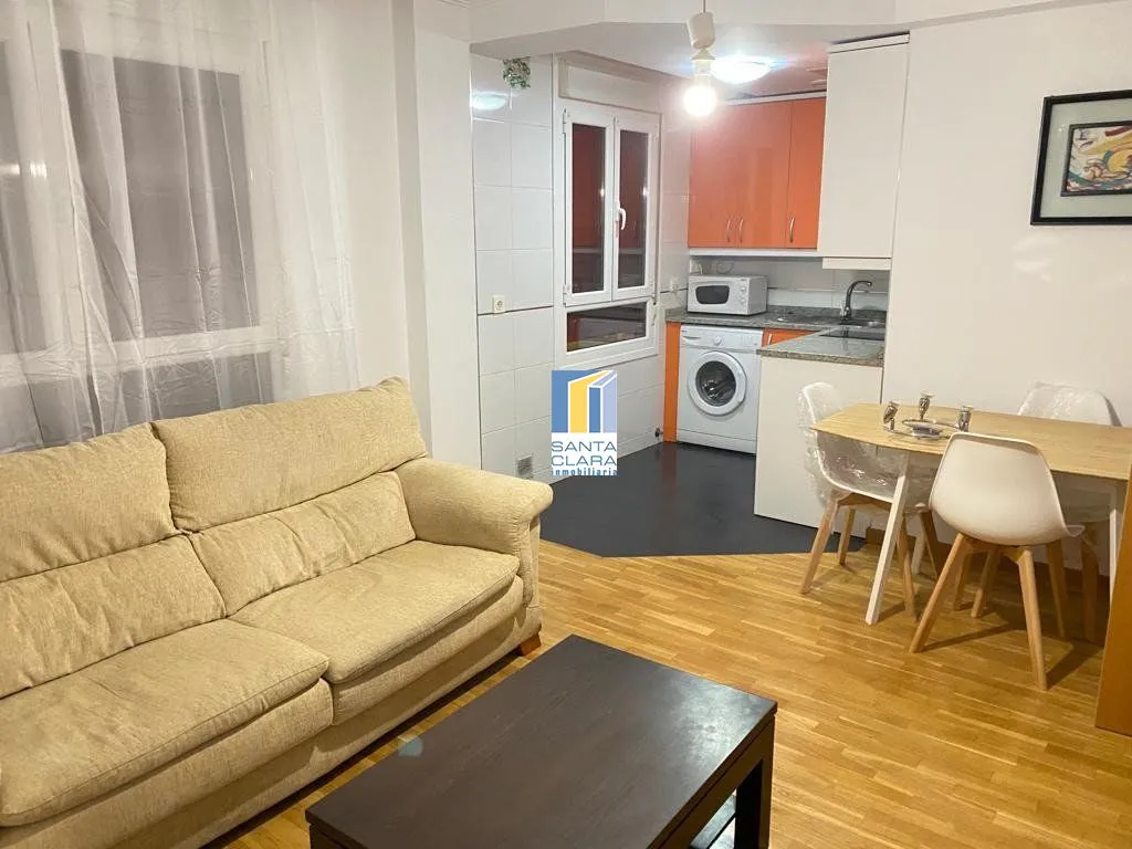 PRECIOSO APARTAMENTO SEMINUEVO ZONA TRES CRUCES - Inmobiliaria Santa Clara en Zamora - Imagen 1