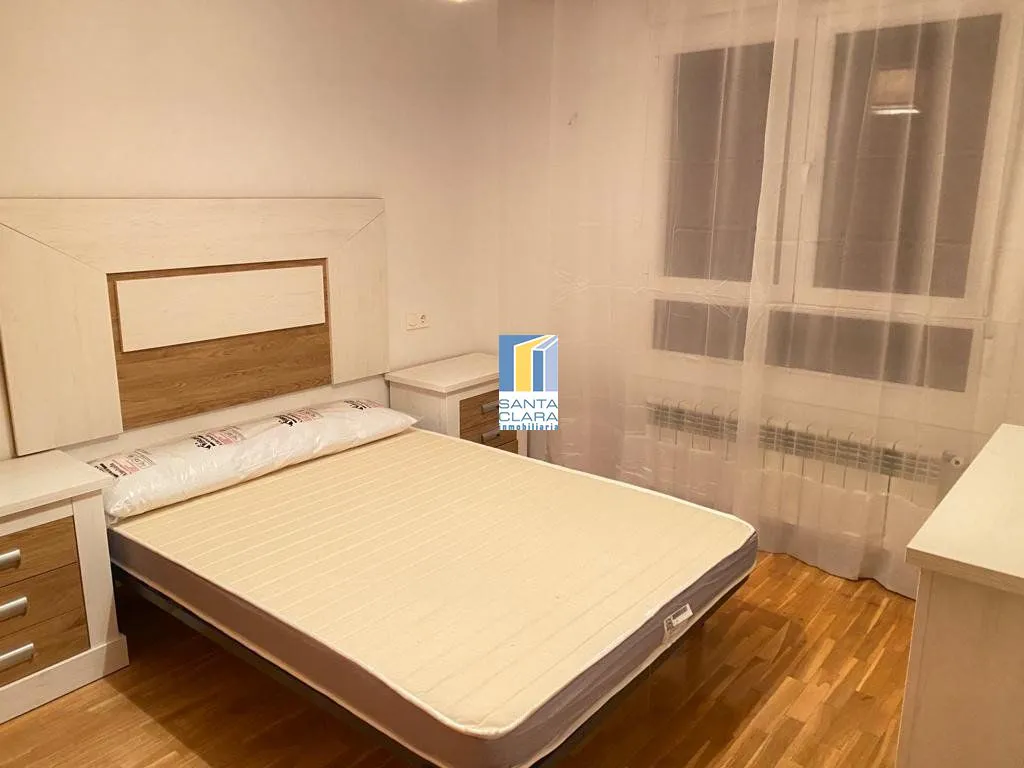 PRECIOSO APARTAMENTO SEMINUEVO ZONA TRES CRUCES - Inmobiliaria Santa Clara en Zamora - Miniatura 2