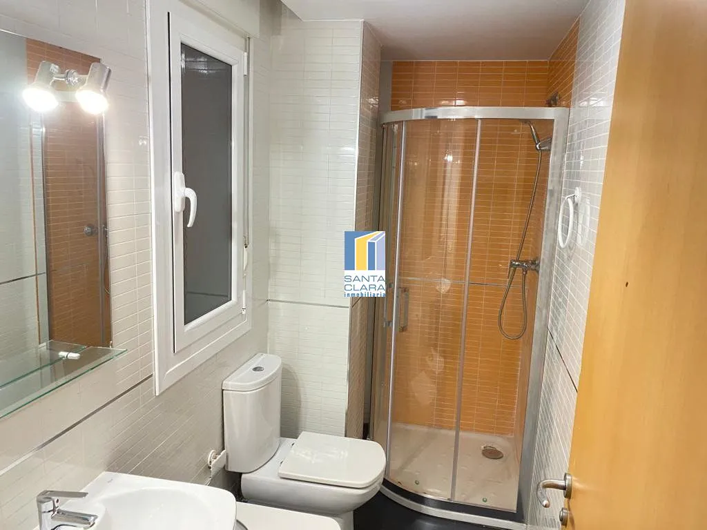 PRECIOSO APARTAMENTO SEMINUEVO ZONA TRES CRUCES - Inmobiliaria Santa Clara en Zamora - Miniatura 3