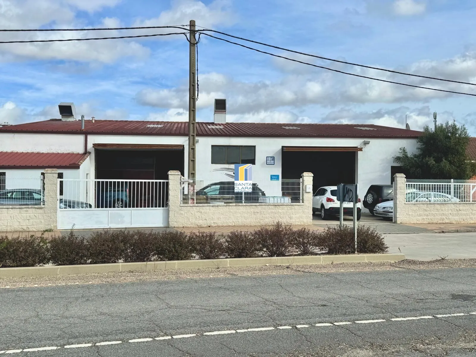 TALLER MECÁNICO EN FUNCIONAMIENTO PARA VENTA O ALQUILER EN MORALES DE TORO, ZAMORA. - Inmobiliaria Santa Clara en Zamora - Miniatura 2