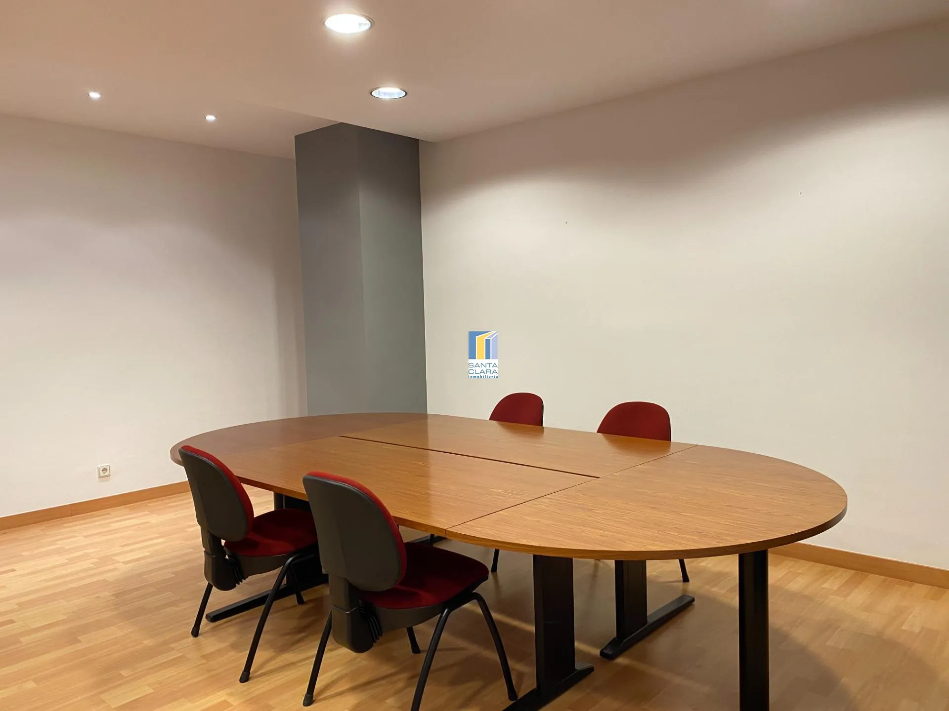 OFICINA/ LOCAL COMERCIAL EN ALQUILER CON DESPACHO Y BAÑO EN PLENO CENTRO DE ZAMORA - Inmobiliaria Santa Clara en Zamora - Miniatura 11