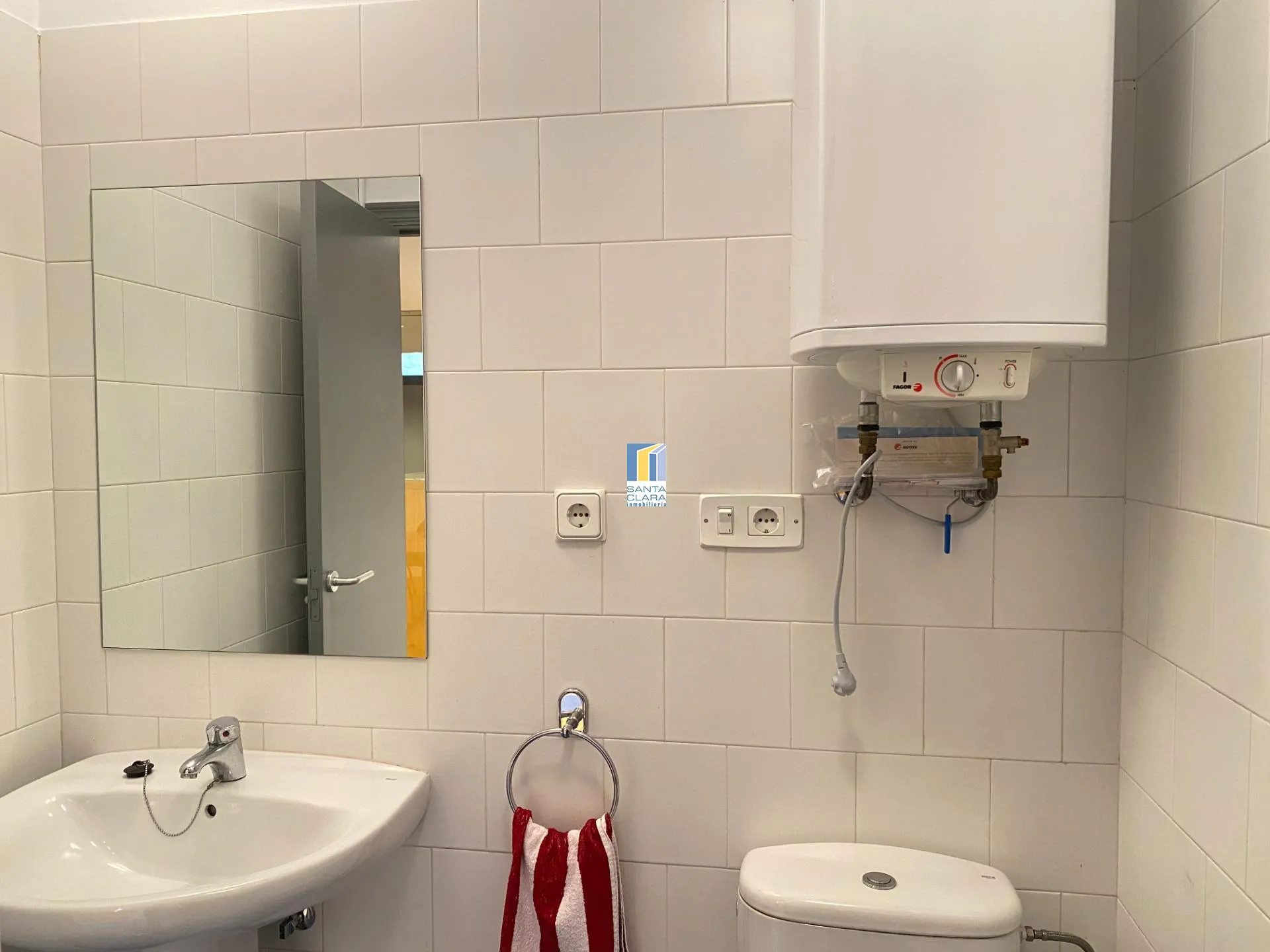 OFICINA/ LOCAL COMERCIAL EN ALQUILER CON DESPACHO Y BAÑO EN PLENO CENTRO DE ZAMORA - Inmobiliaria Santa Clara en Zamora - Miniatura 18