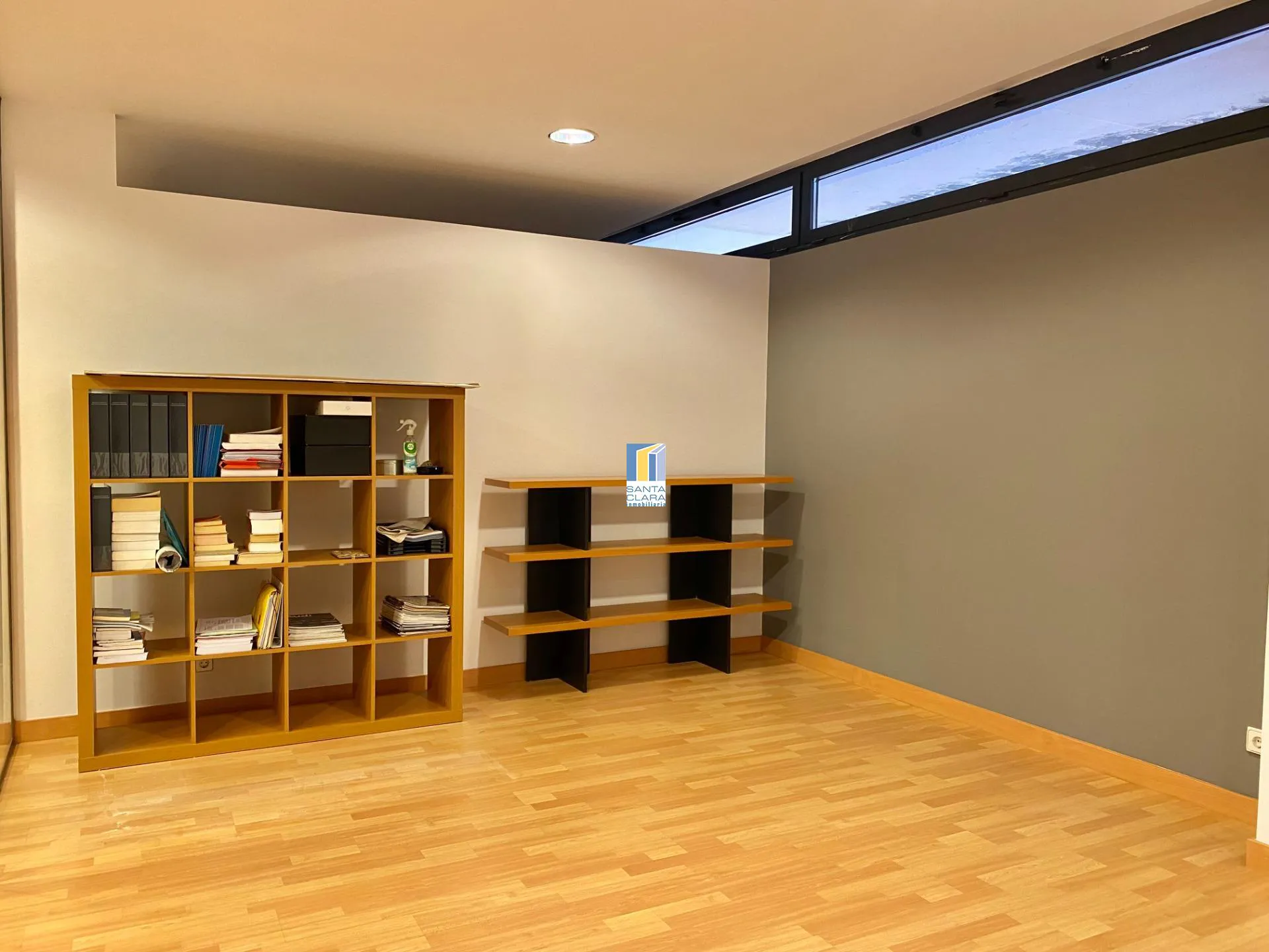 OFICINA/ LOCAL COMERCIAL EN ALQUILER CON DESPACHO Y BAÑO EN PLENO CENTRO DE ZAMORA - Inmobiliaria Santa Clara en Zamora - Miniatura 3