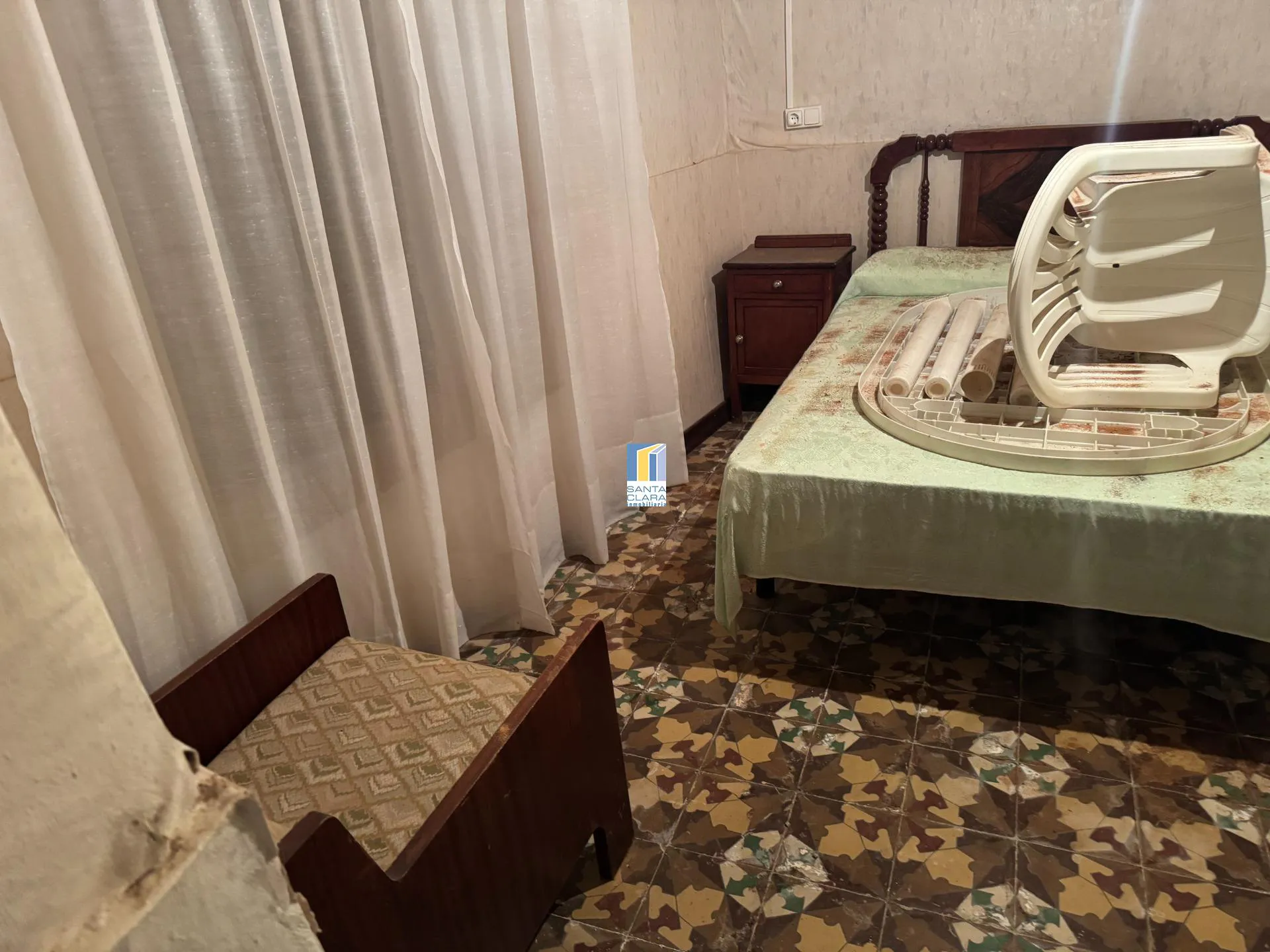 CASA EN VENTA PARA REFORMAR DE 3 DORMITORIOS Y PATIO EN VILLALPANDO, ZAMORA. - Inmobiliaria Santa Clara en Zamora - Miniatura 7