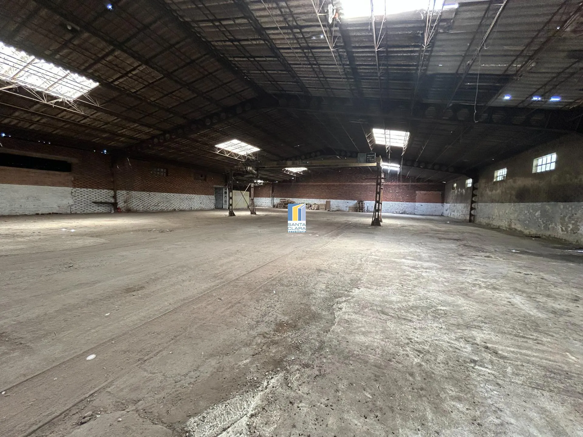 NAVE INDUSTRIAL CON TERRENO EN ALQUILER EN MORALES DEL VINO, ZAMORA. - Inmobiliaria Santa Clara en Zamora - Miniatura 6