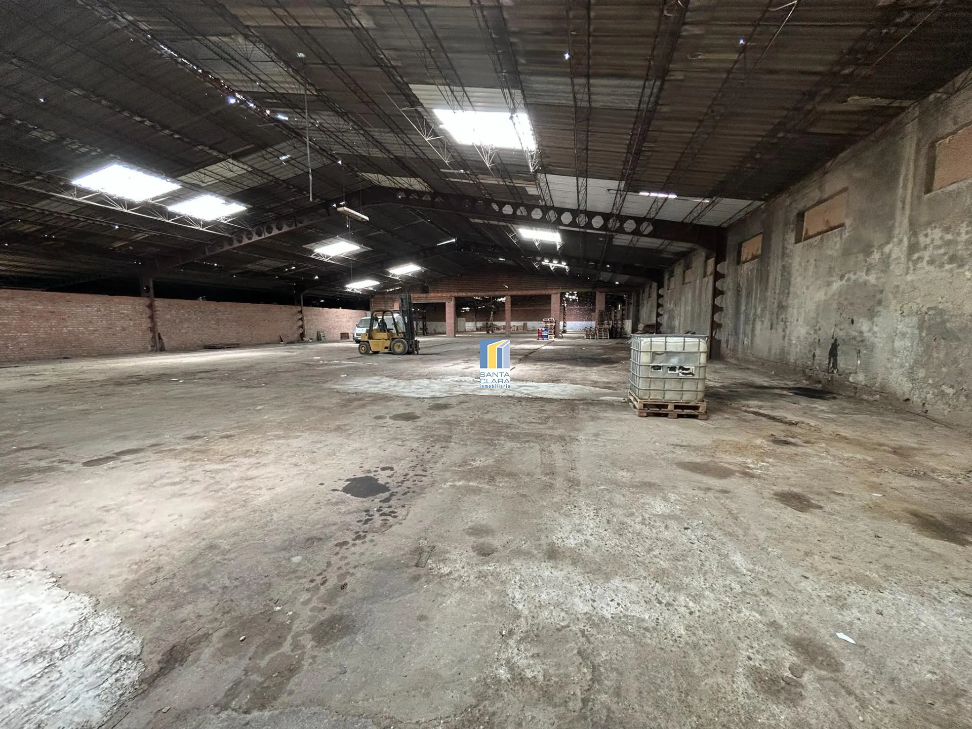 NAVE INDUSTRIAL CON TERRENO EN ALQUILER EN MORALES DEL VINO, ZAMORA. - Inmobiliaria Santa Clara en Zamora - Miniatura 7