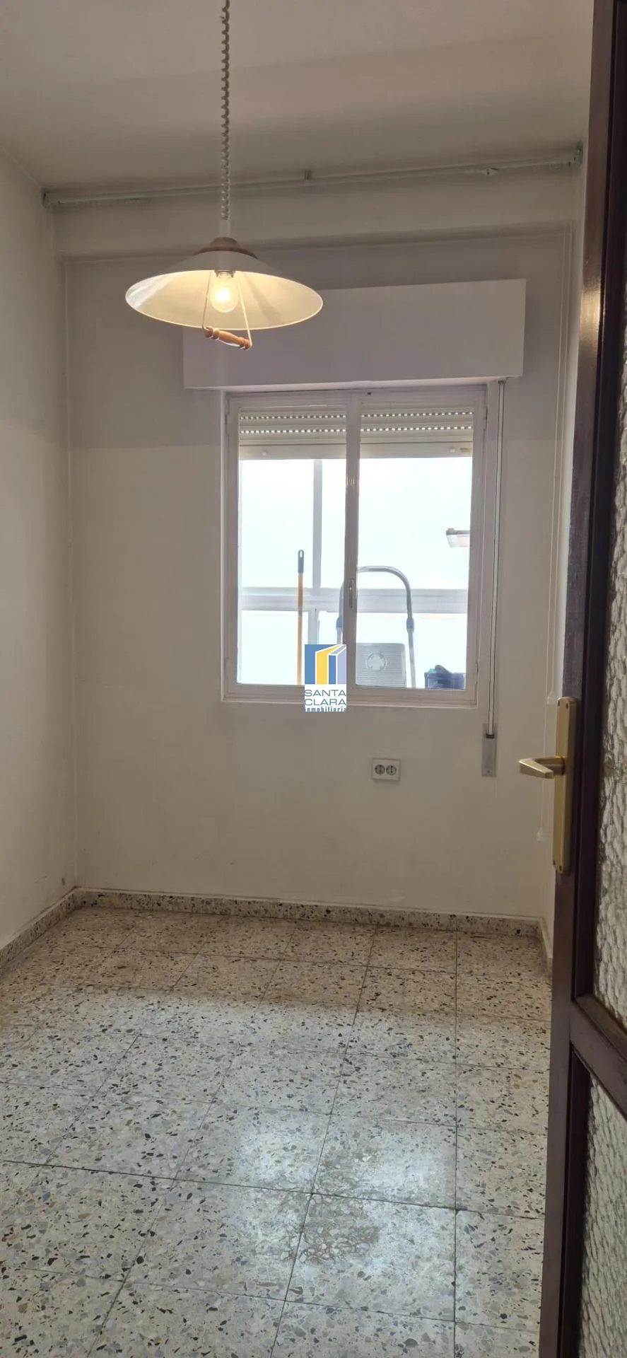 PISO EN VENTA DE 4 DORMITORIOS Y 2 BAÑOS EN ZONA TRES CRUCES, ZAMORA. - Inmobiliaria Santa Clara en Zamora - Miniatura 14