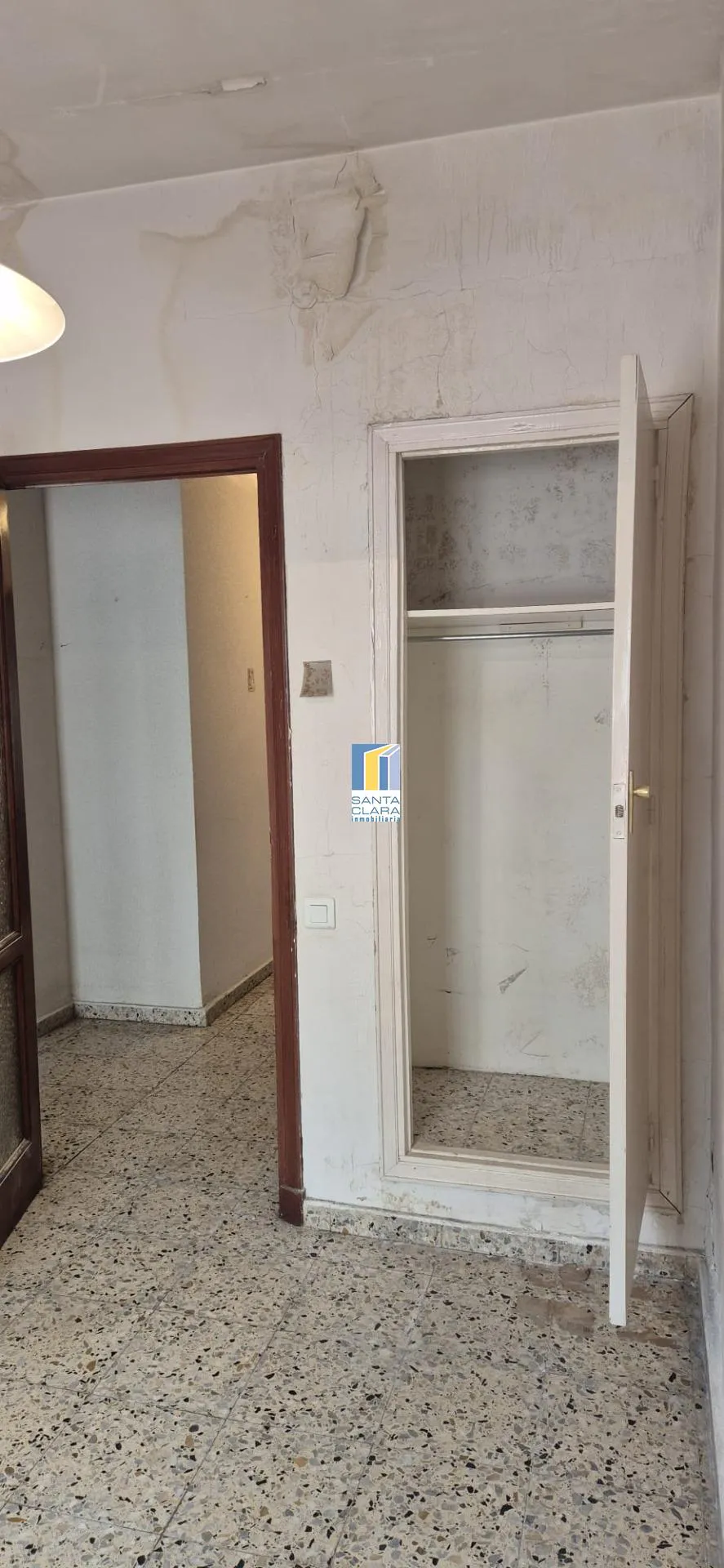 PISO EN VENTA DE 4 DORMITORIOS Y 2 BAÑOS EN ZONA TRES CRUCES, ZAMORA. - Inmobiliaria Santa Clara en Zamora - Miniatura 16