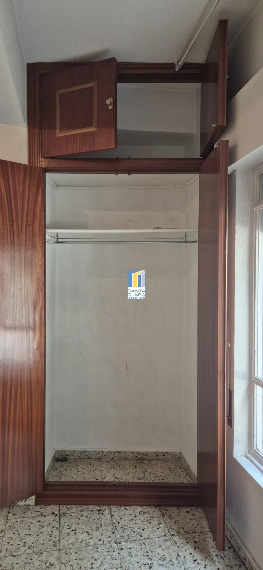 PISO EN VENTA DE 4 DORMITORIOS Y 2 BAÑOS EN ZONA TRES CRUCES, ZAMORA. - Inmobiliaria Santa Clara en Zamora - Miniatura 18