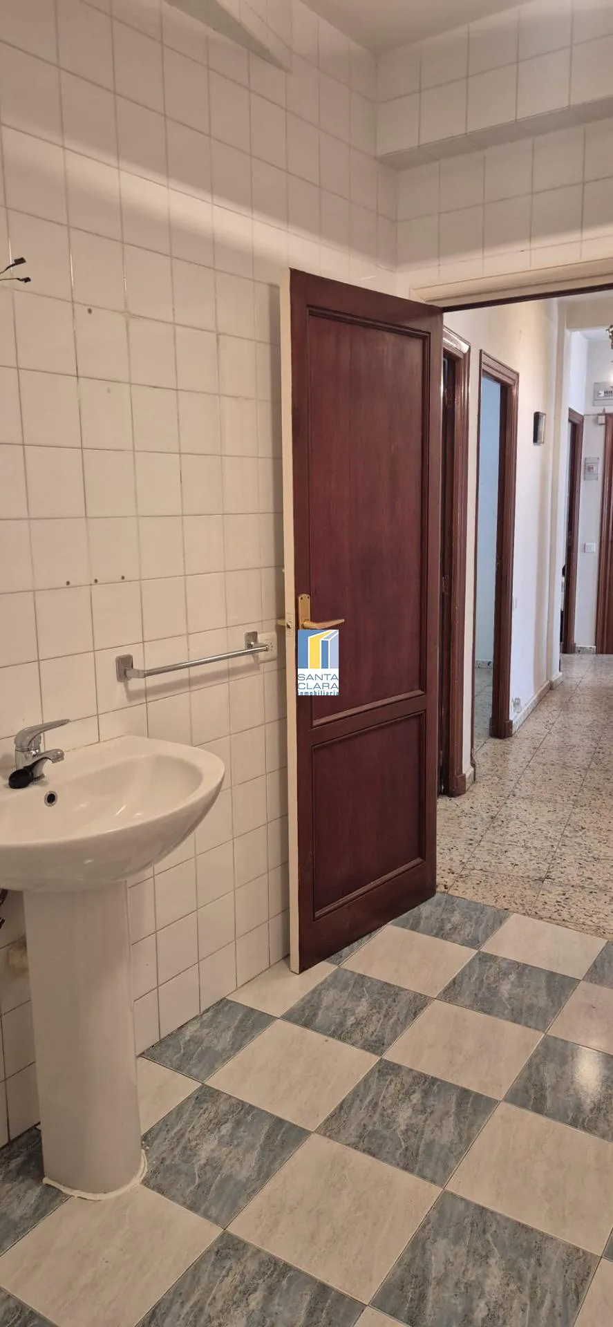 PISO EN VENTA DE 4 DORMITORIOS Y 2 BAÑOS EN ZONA TRES CRUCES, ZAMORA. - Inmobiliaria Santa Clara en Zamora - Miniatura 22