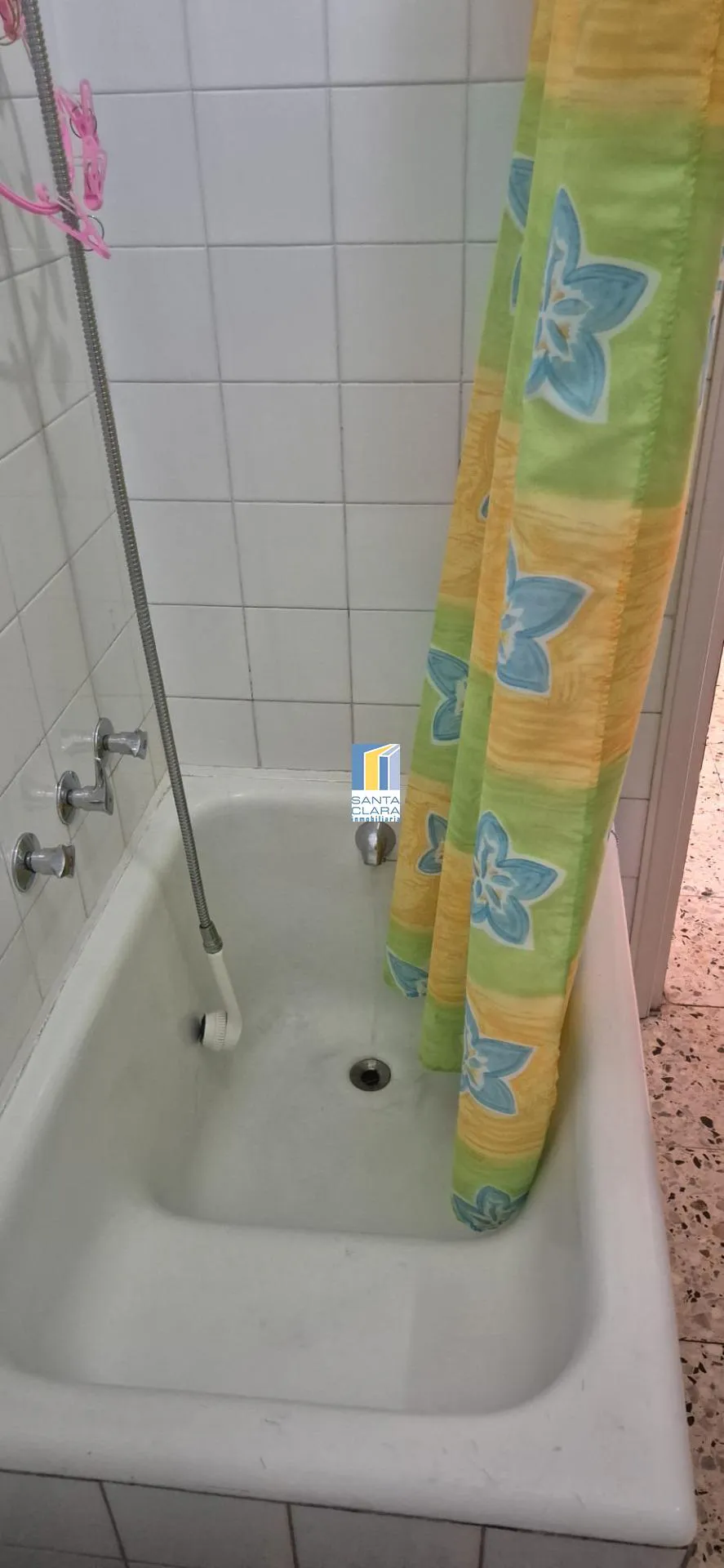 PISO EN VENTA DE 4 DORMITORIOS Y 2 BAÑOS EN ZONA TRES CRUCES, ZAMORA. - Inmobiliaria Santa Clara en Zamora - Miniatura 26