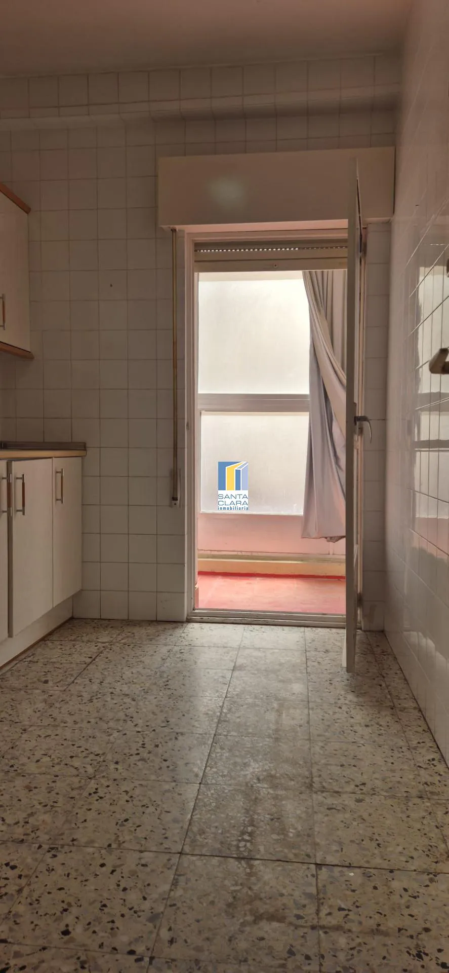 PISO EN VENTA DE 4 DORMITORIOS Y 2 BAÑOS EN ZONA TRES CRUCES, ZAMORA. - Inmobiliaria Santa Clara en Zamora - Miniatura 29
