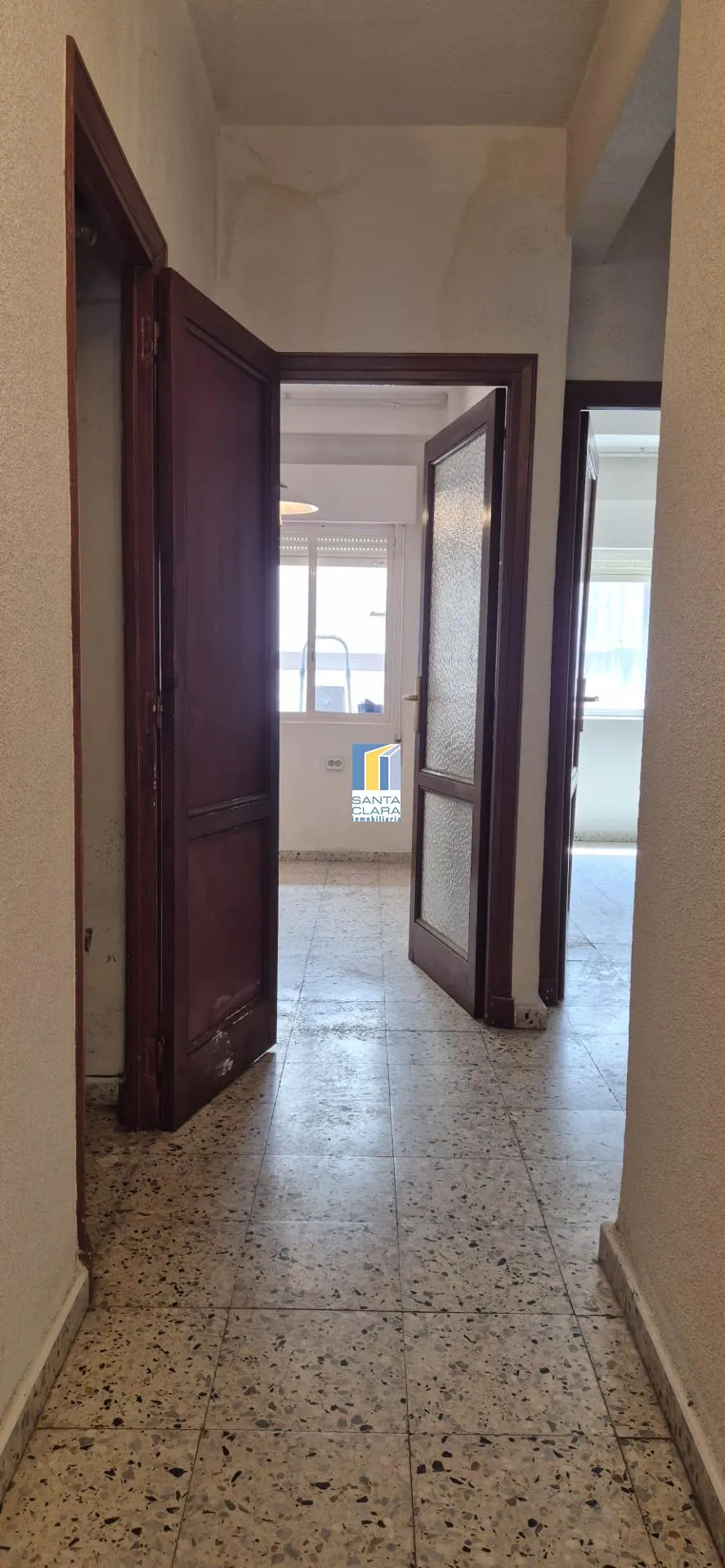 PISO EN VENTA DE 4 DORMITORIOS Y 2 BAÑOS EN ZONA TRES CRUCES, ZAMORA. - Inmobiliaria Santa Clara en Zamora - Miniatura 38