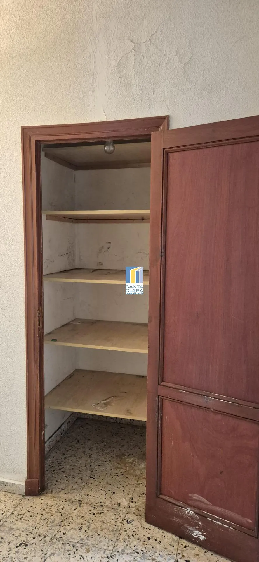 PISO EN VENTA DE 4 DORMITORIOS Y 2 BAÑOS EN ZONA TRES CRUCES, ZAMORA. - Inmobiliaria Santa Clara en Zamora - Miniatura 40