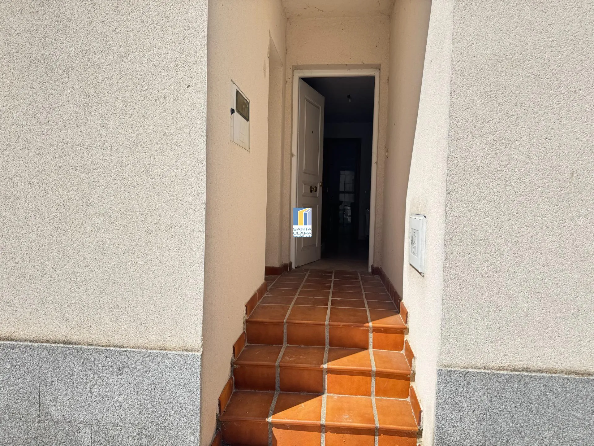 CHALET ADOSADO VPO EN VENTA CON PATIO Y GARAJE EN BERMILLO DE SAYAGO (ZAMORA) - Inmobiliaria Santa Clara en Zamora - Miniatura 3
