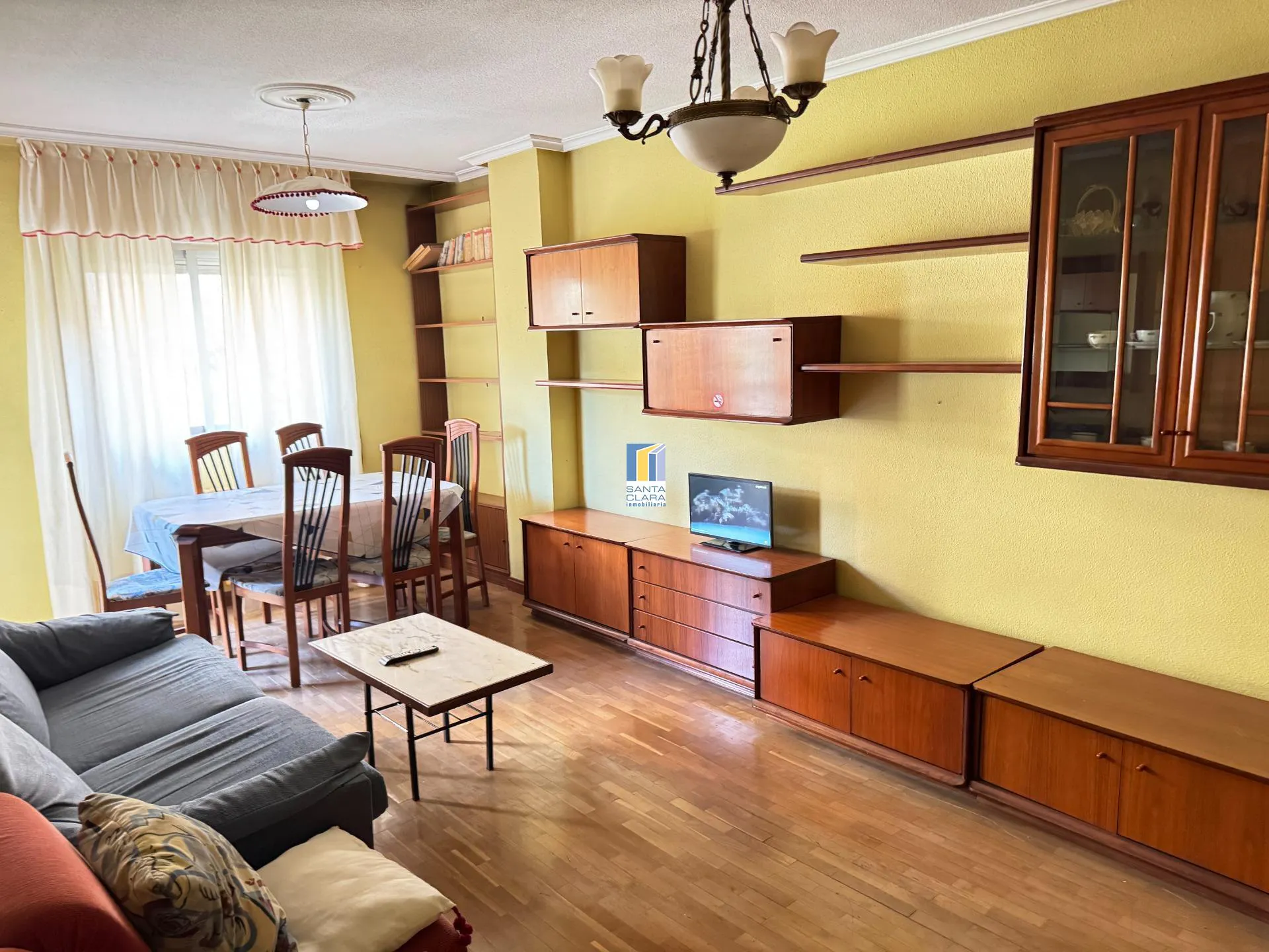 PISO EN VENTA DE 3 DORMITORIOS EN ZONA CENTRO, ZAMORA. - Inmobiliaria Santa Clara en Zamora - Miniatura 2