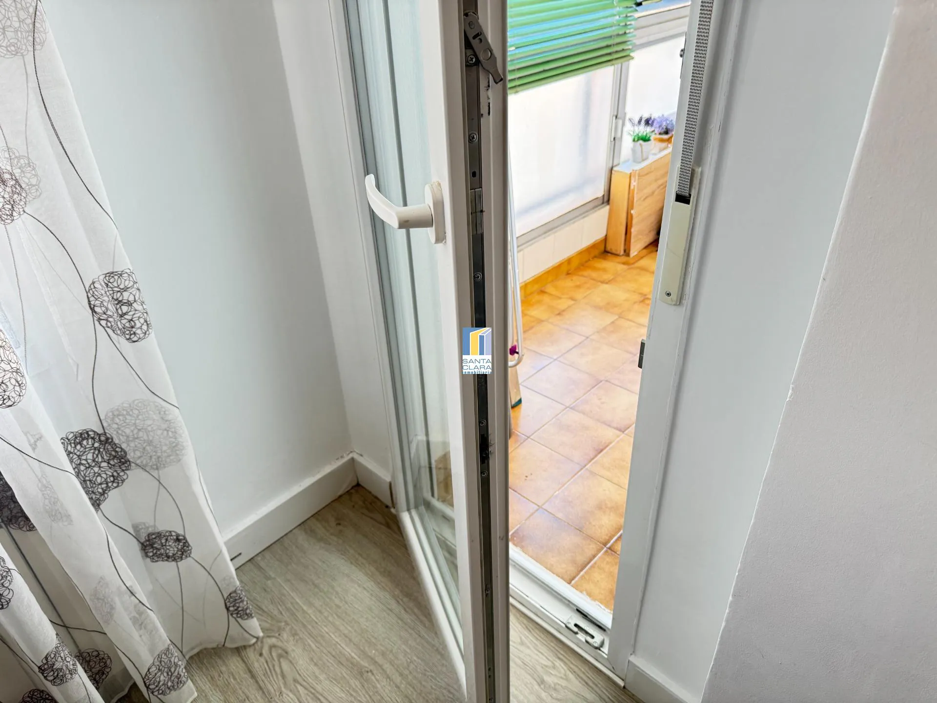 PISO EN VENTA DE 4 DORMITORIOS Y 2 BAÑOS EN ZONA PRÍNCIPE DE ASTURIAS, ZAMORA. - Inmobiliaria Santa Clara en Zamora - Miniatura 16