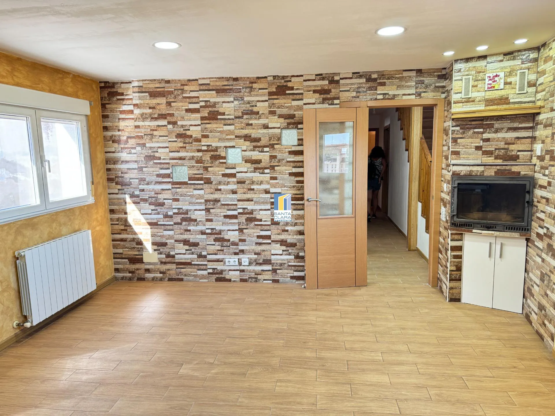 CASA EN VENTA DE 4 DORMITORIOS Y 2 BAÑOS EN ZONA LA ALBERCA, ZAMORA. - Inmobiliaria Santa Clara en Zamora - Imagen 1