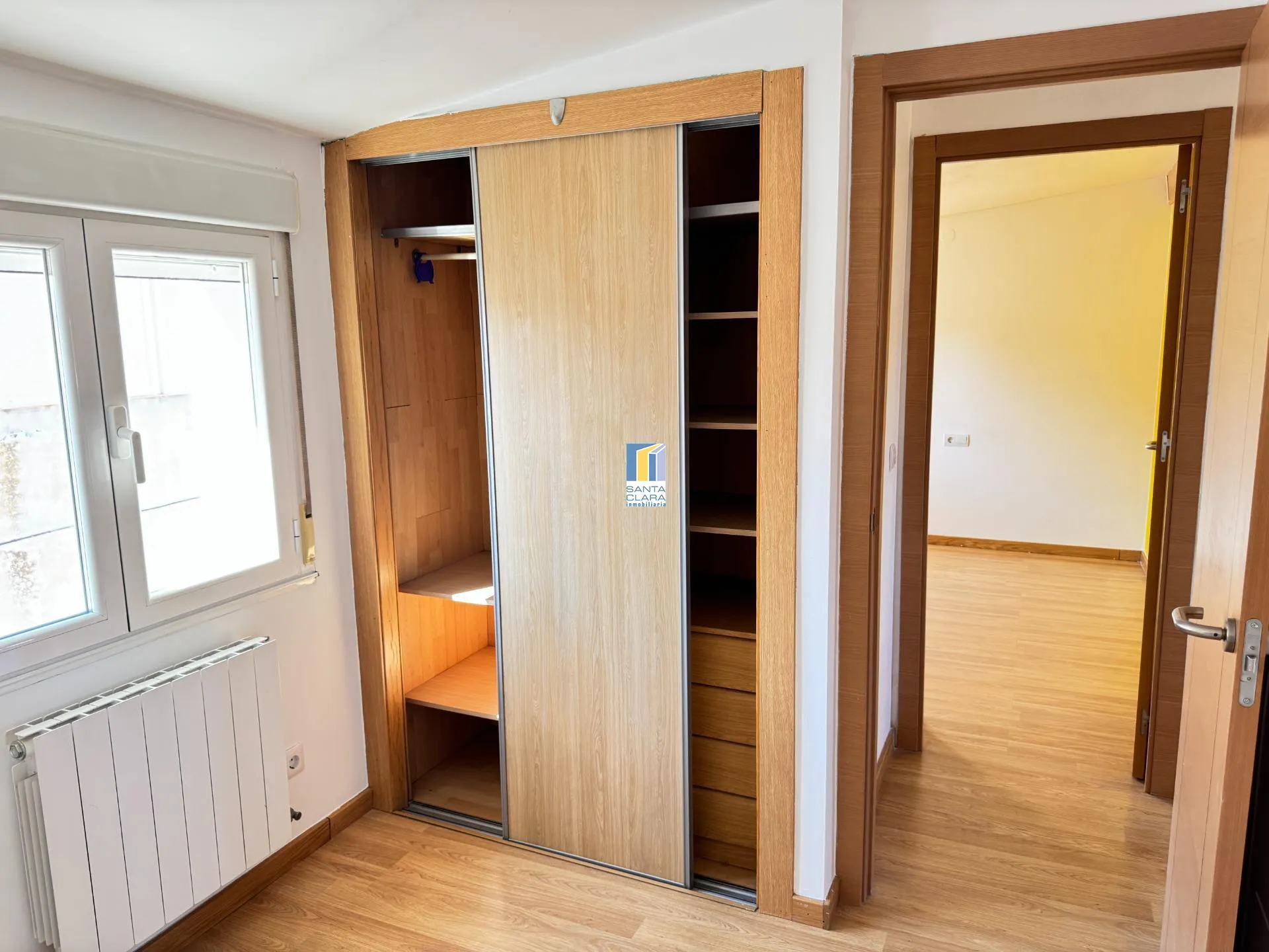CASA EN VENTA DE 4 DORMITORIOS Y 2 BAÑOS EN ZONA LA ALBERCA, ZAMORA. - Inmobiliaria Santa Clara en Zamora - Miniatura 10