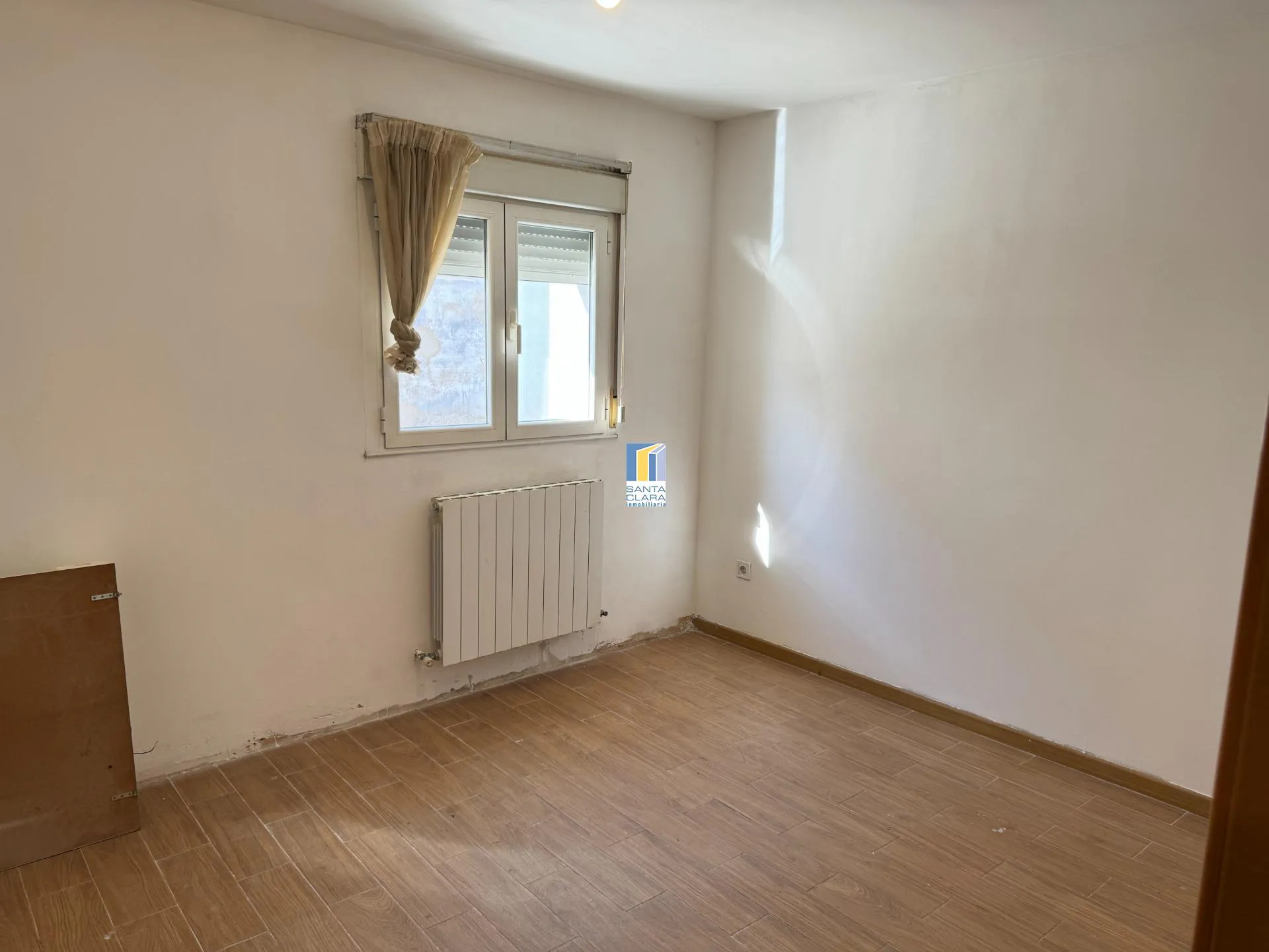 CASA EN VENTA DE 4 DORMITORIOS Y 2 BAÑOS EN ZONA LA ALBERCA, ZAMORA. - Inmobiliaria Santa Clara en Zamora - Miniatura 13