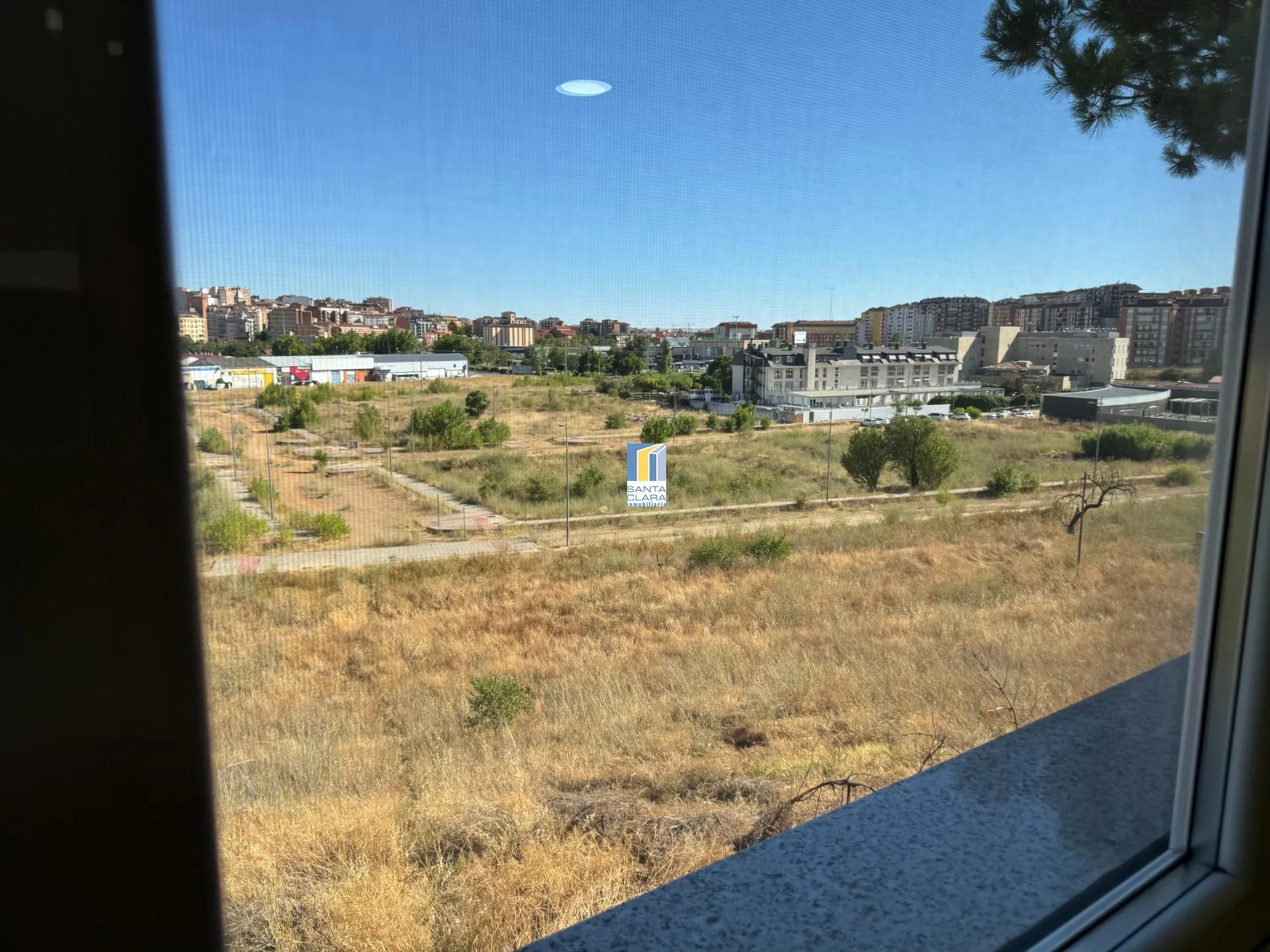 CASA EN VENTA DE 4 DORMITORIOS Y 2 BAÑOS EN ZONA LA ALBERCA, ZAMORA. - Inmobiliaria Santa Clara en Zamora - Miniatura 4