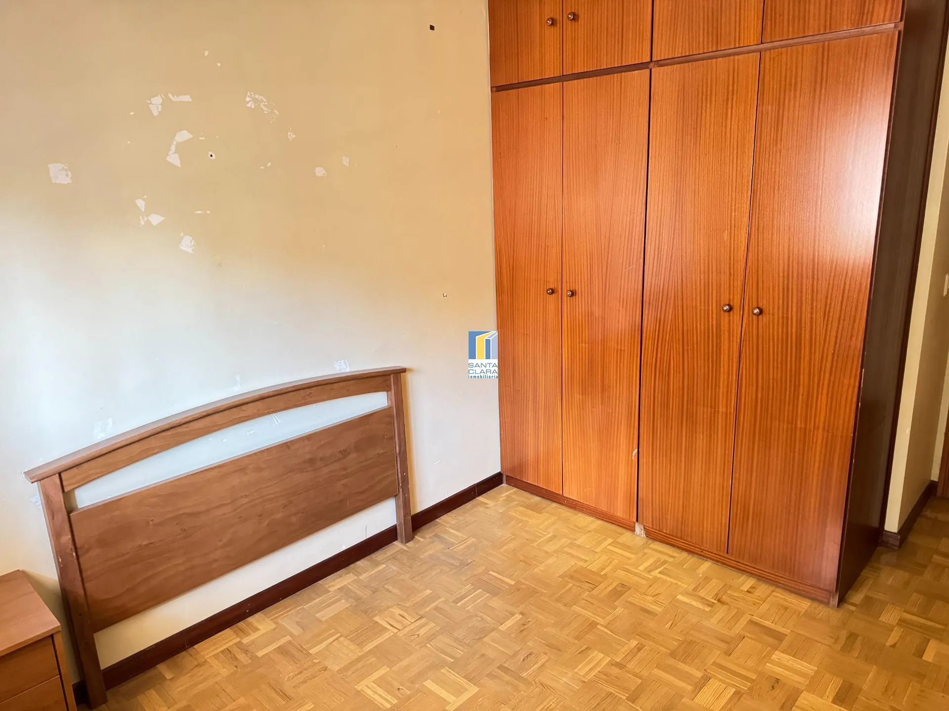 PISO EN VENTA CON 3 DORMITORIOS, PLAZA DE GARAJE Y TRASTERO EN ZONA LOS BLOQUES, ZAMORA. - Inmobiliaria Santa Clara en Zamora - Miniatura 11