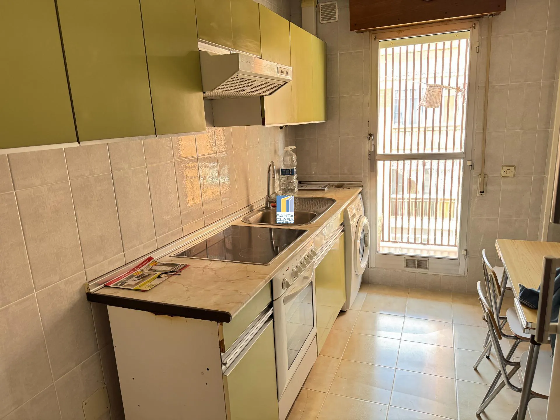 PISO EN VENTA CON 3 DORMITORIOS, PLAZA DE GARAJE Y TRASTERO EN ZONA LOS BLOQUES, ZAMORA. - Inmobiliaria Santa Clara en Zamora - Miniatura 4