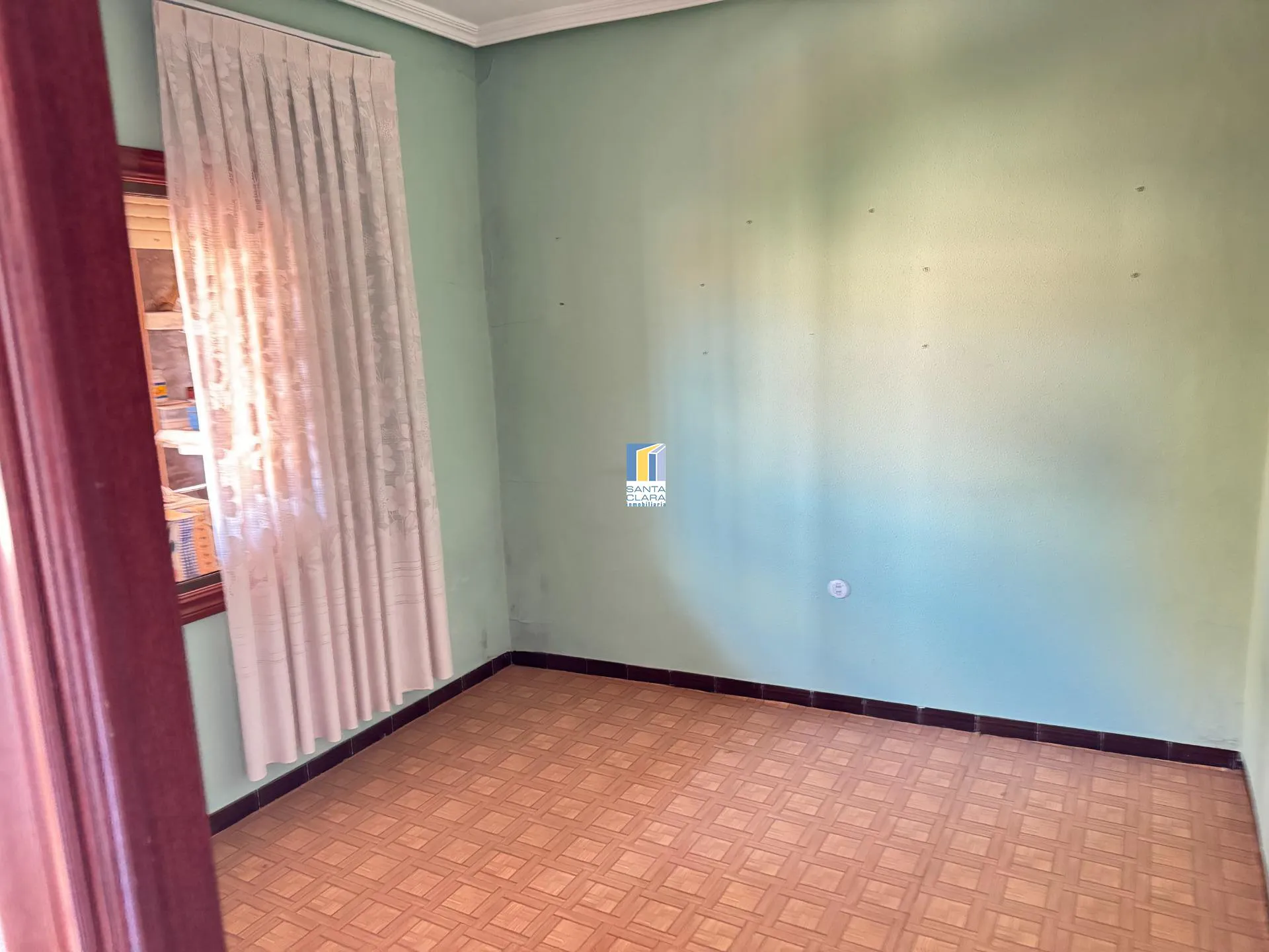 PISO EN VENTA DE 3 DORMITORIOS JUNTO A LA PLAZA MAYOR DE VILLALPANDO, ZAMORA. - Inmobiliaria Santa Clara en Zamora - Miniatura 3