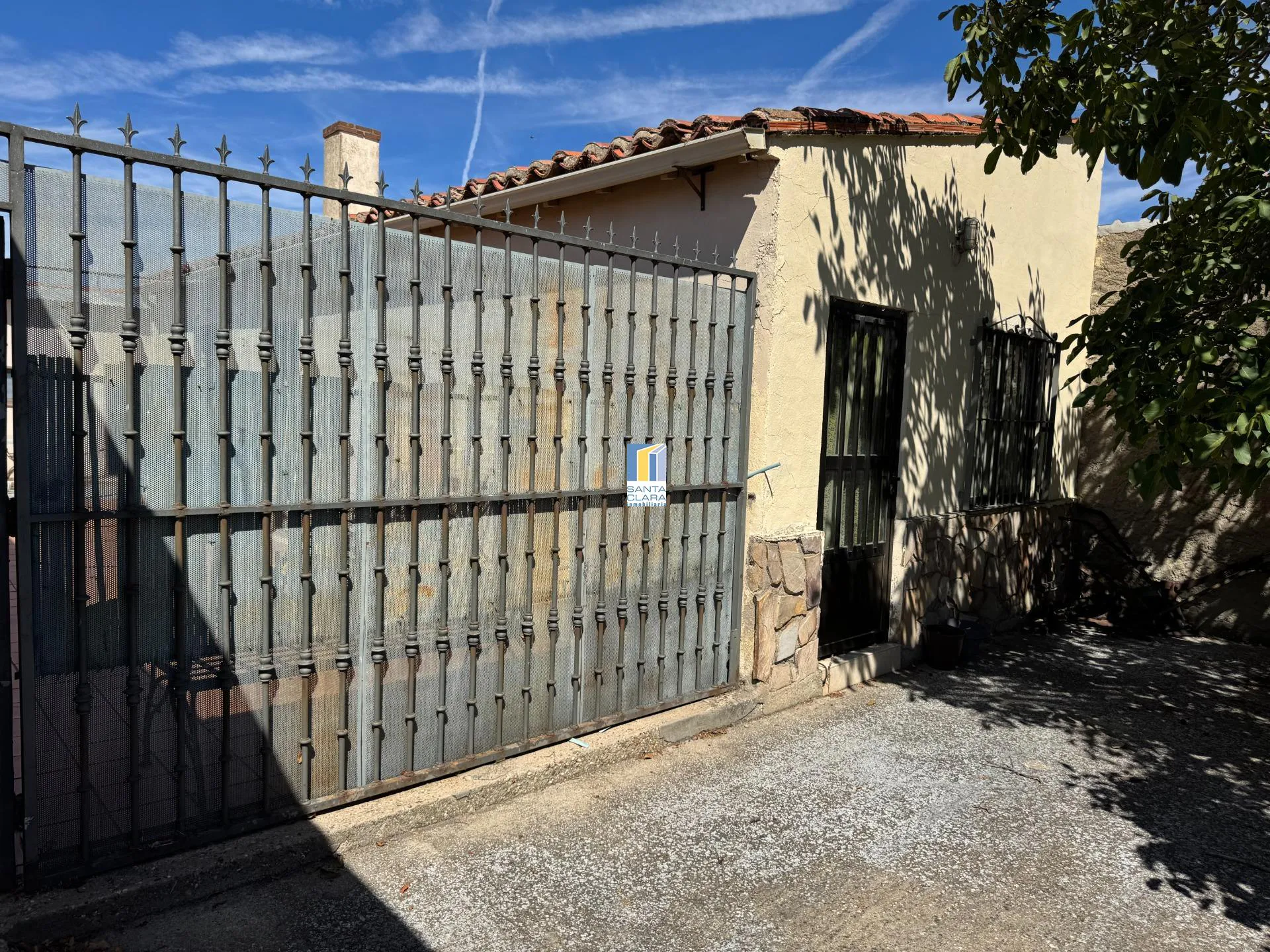 CHALET EN VENTA CON 3 DORMITORIOS, GARAJE, PATIO Y MERENDERO CON COCINA EN MORALEJA DEL VINO (ZAMORA) - Inmobiliaria Santa Clara en Zamora - Miniatura 27