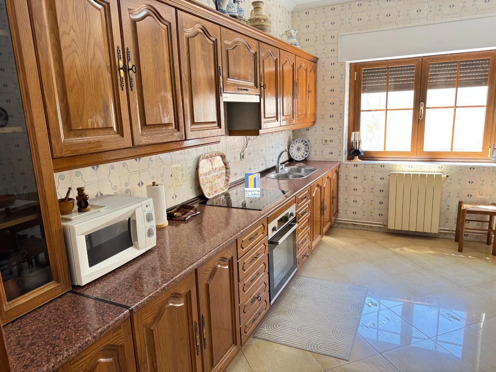 CHALET EN VENTA CON 3 DORMITORIOS, GARAJE, PATIO Y MERENDERO CON COCINA EN MORALEJA DEL VINO (ZAMORA) - Inmobiliaria Santa Clara en Zamora - Miniatura 8