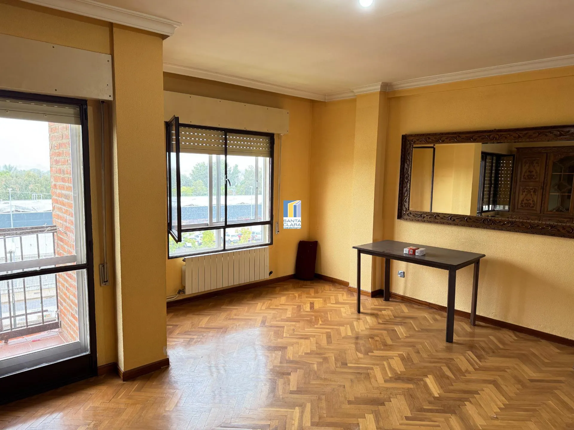 PISO EN VENTA DE 3 DORMITORIOS Y DOS TERRAZAS EN ZONA LA CANDELARIA, ZAMORA. - Inmobiliaria Santa Clara en Zamora - Miniatura 3