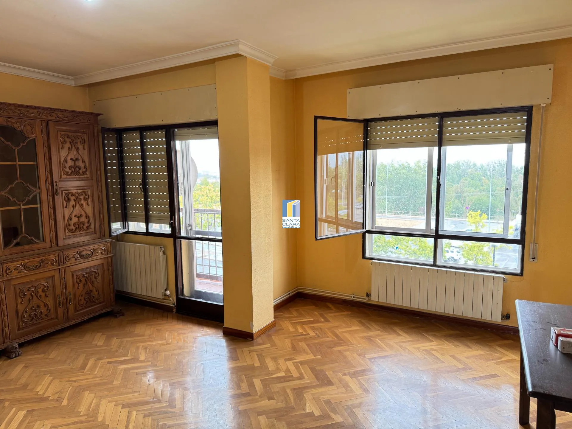 PISO EN VENTA DE 3 DORMITORIOS Y DOS TERRAZAS EN ZONA LA CANDELARIA, ZAMORA. - Inmobiliaria Santa Clara en Zamora - Miniatura 4