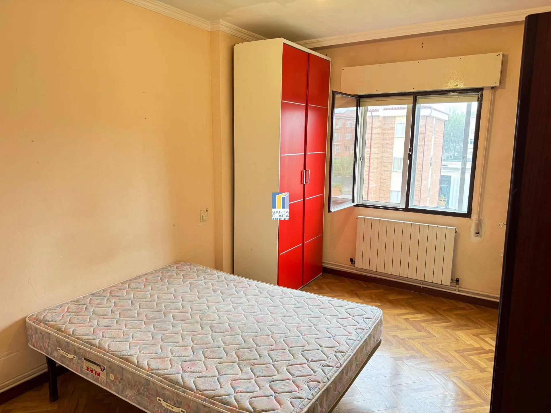 PISO EN VENTA DE 3 DORMITORIOS Y DOS TERRAZAS EN ZONA LA CANDELARIA, ZAMORA. - Inmobiliaria Santa Clara en Zamora - Miniatura 5