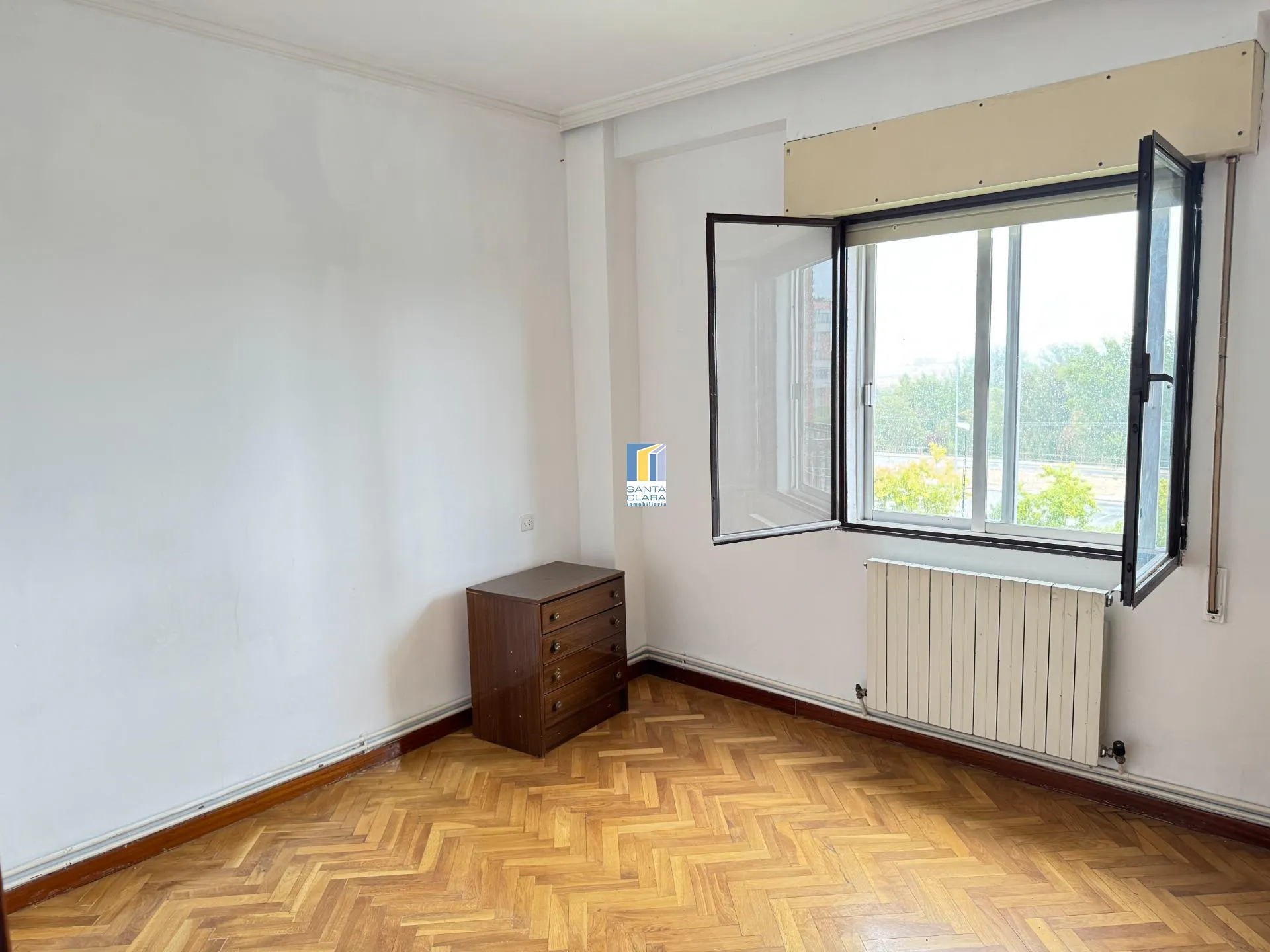 PISO EN VENTA DE 3 DORMITORIOS Y DOS TERRAZAS EN ZONA LA CANDELARIA, ZAMORA. - Inmobiliaria Santa Clara en Zamora - Miniatura 7