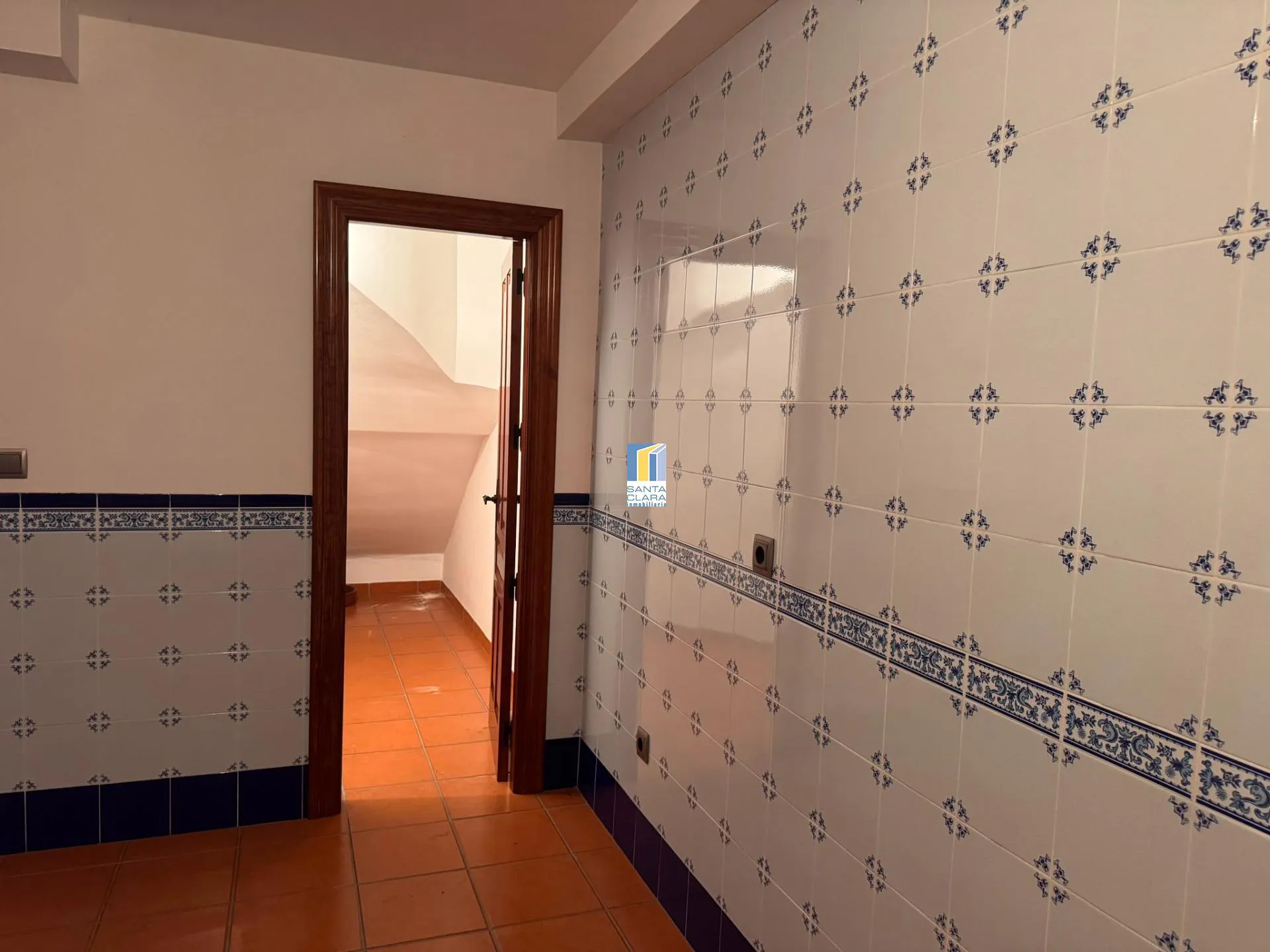CHALET PAREADO EN VENTA CON 4 DORMITORIOS, GARAJE, JARDÍN Y BODEGA EN ZONA LAS VEGAS, ZAMORA. - Inmobiliaria Santa Clara en Zamora - Miniatura 47