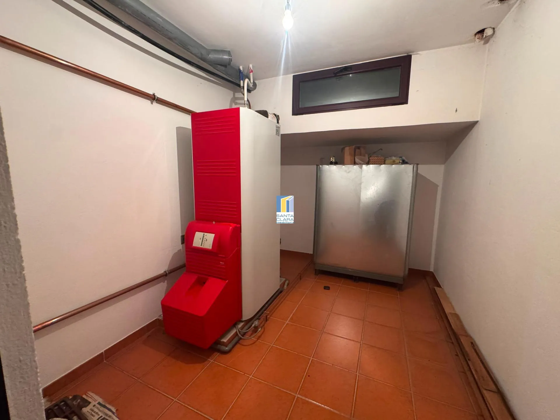 CHALET PAREADO EN VENTA CON 4 DORMITORIOS, GARAJE, JARDÍN Y BODEGA EN ZONA LAS VEGAS, ZAMORA. - Inmobiliaria Santa Clara en Zamora - Miniatura 49