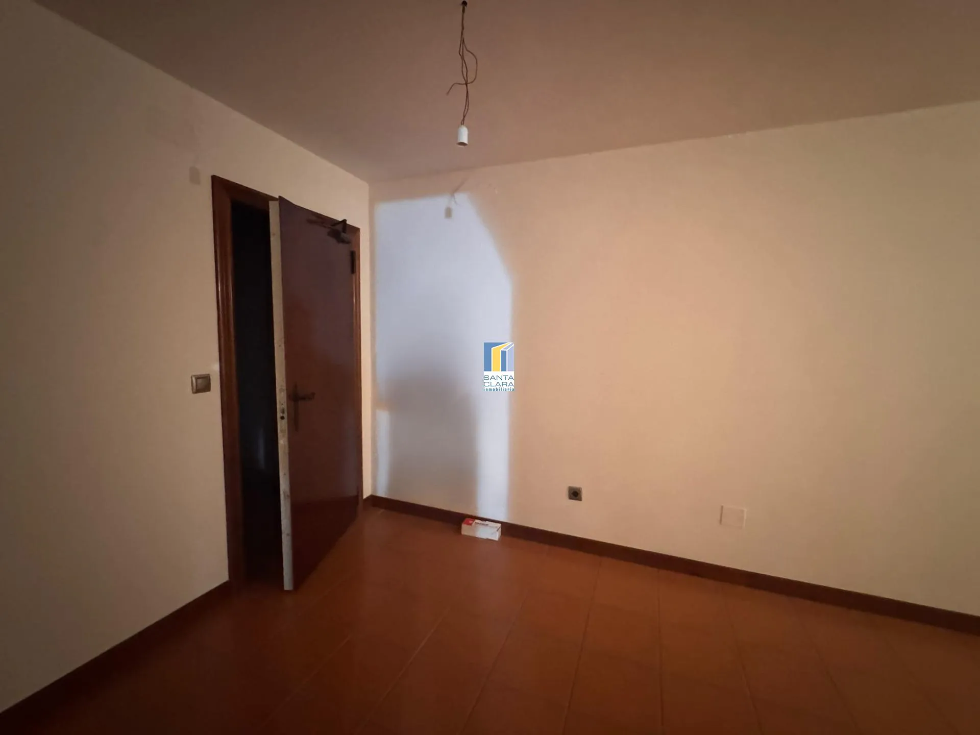 CHALET PAREADO EN VENTA CON 4 DORMITORIOS, GARAJE, JARDÍN Y BODEGA EN ZONA LAS VEGAS, ZAMORA. - Inmobiliaria Santa Clara en Zamora - Miniatura 50