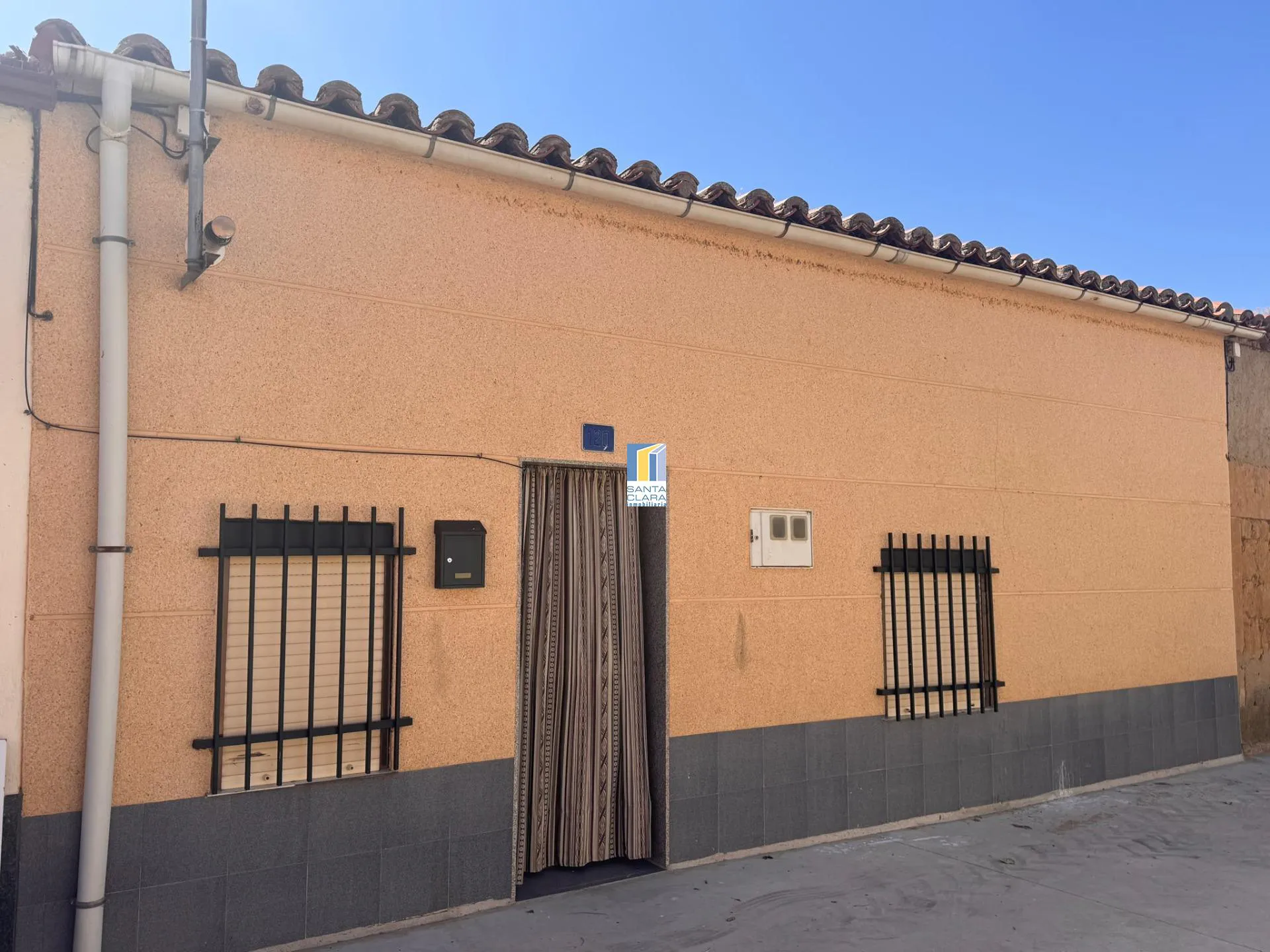 CASA EN VENTA CON 2 DORMITORIOS EN JAMBRINA (ZAMORA) - Inmobiliaria Santa Clara en Zamora - Imagen 1