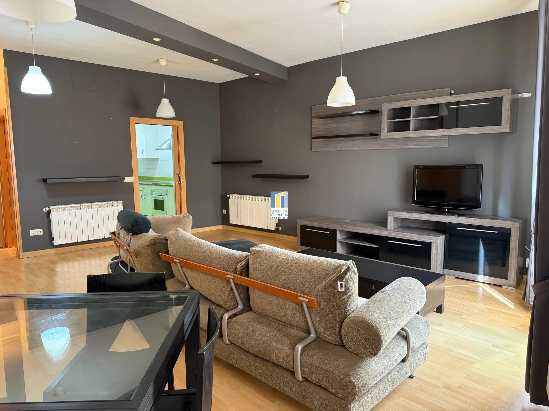 PISO EN VENTA CON 2 DORMITORIOS Y POSIBILIDAD DE PLAZA DE GARAJE EN PLENO CENTRO DE ZAMORA - Inmobiliaria Santa Clara en Zamora - Imagen 1
