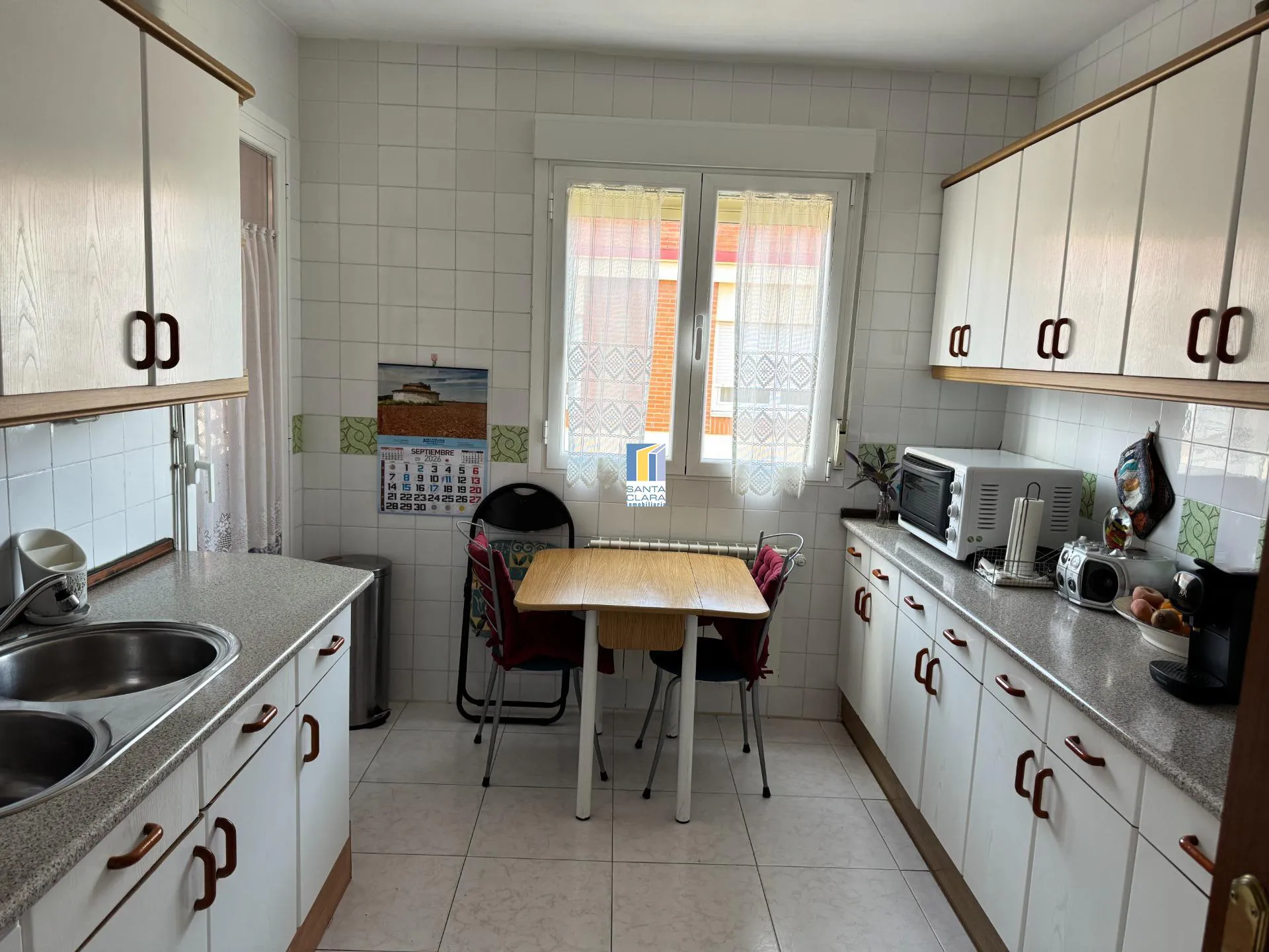 PISO EN VENTA DE 4 DORMITORIOS Y 2 BAÑOS EN ZONA LOS BLOQUES, ZAMORA. - Inmobiliaria Santa Clara en Zamora - Miniatura 13