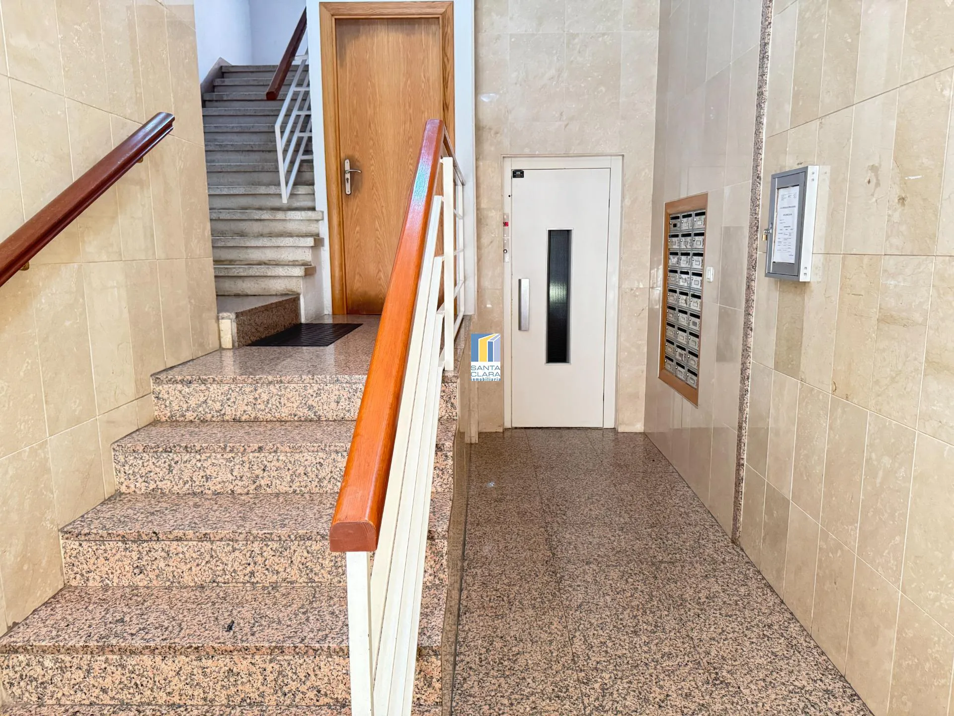PISO EN VENTA DE 4 DORMITORIOS Y 2 BAÑOS EN ZONA LOS BLOQUES, ZAMORA. - Inmobiliaria Santa Clara en Zamora - Miniatura 18