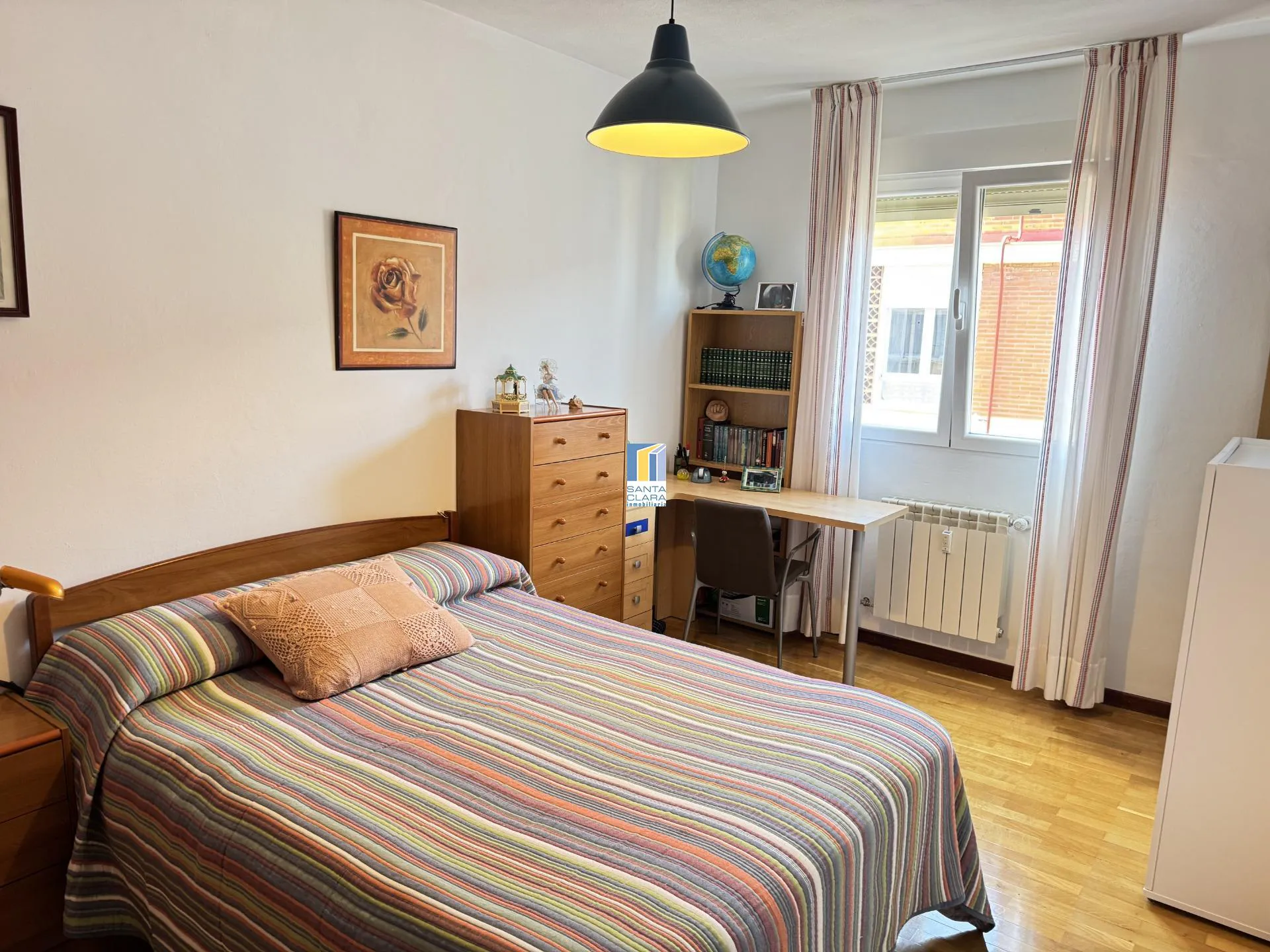 PISO EN VENTA DE 4 DORMITORIOS Y 2 BAÑOS EN ZONA LOS BLOQUES, ZAMORA. - Inmobiliaria Santa Clara en Zamora - Miniatura 8