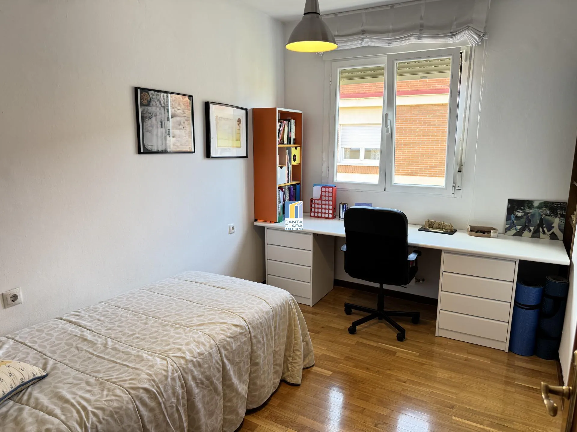 PISO EN VENTA DE 4 DORMITORIOS Y 2 BAÑOS EN ZONA LOS BLOQUES, ZAMORA. - Inmobiliaria Santa Clara en Zamora - Miniatura 9